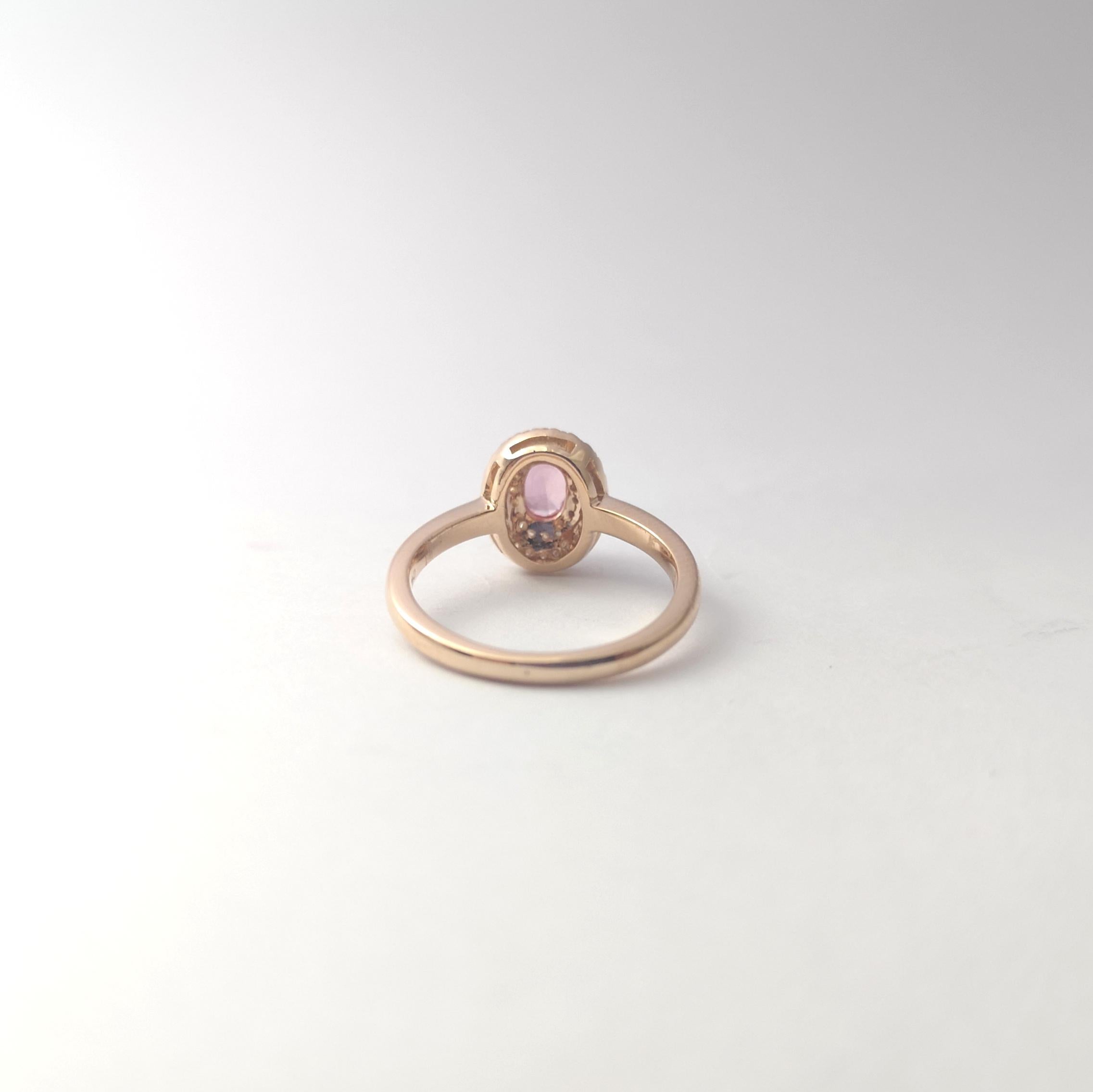 Padparadscha with Diamond Ring set in 18K Rose Gold Settings For Sale 2