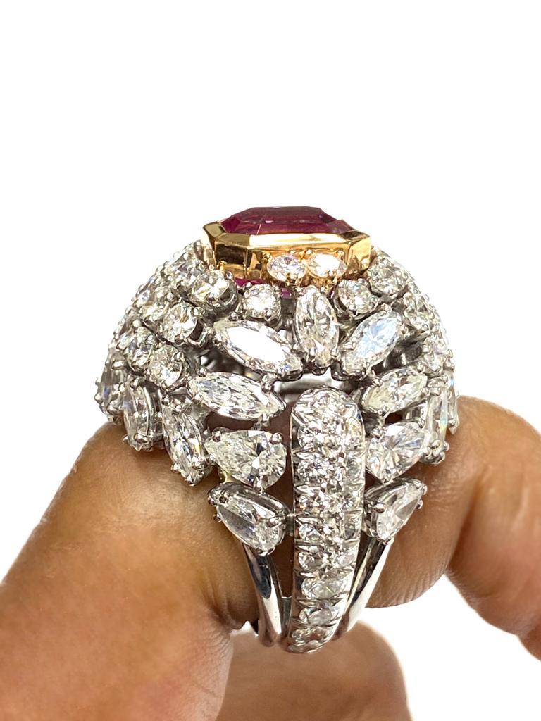 Goshwara Padparscha and Diamond Ring For Sale 1