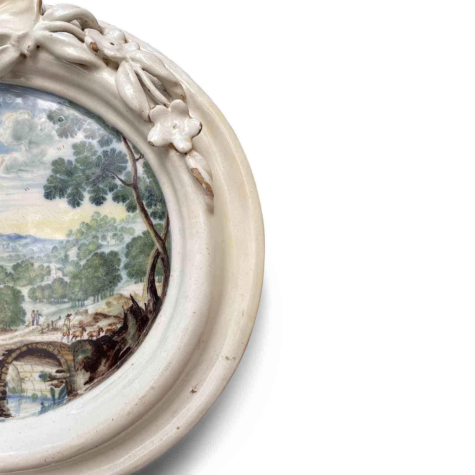 Paesaggio Dipinto su Maiolica Italiana um 1750 Ovale Wandtafel Veneta (Barock) im Angebot