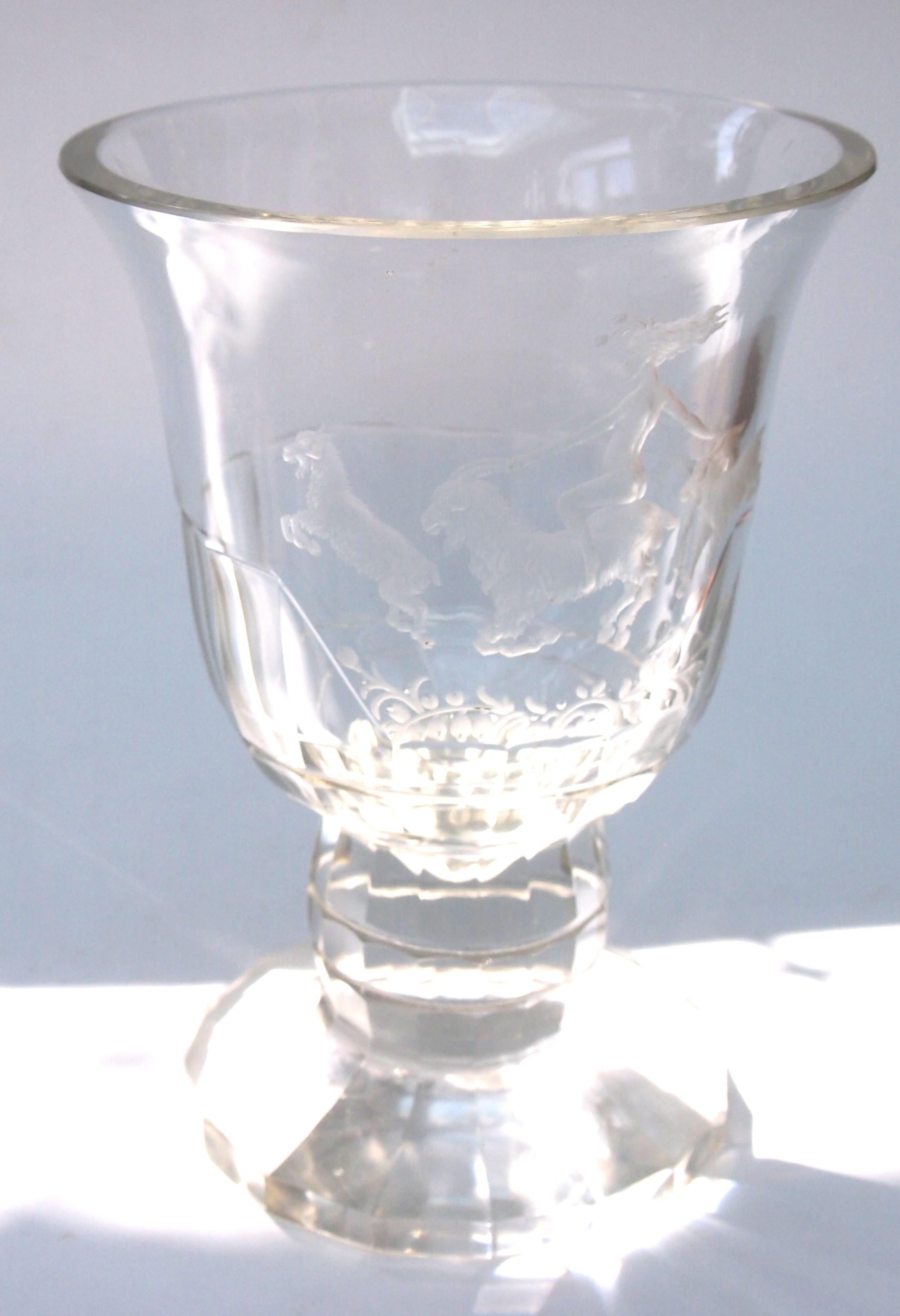 Art nouveau Vase en verre pour festival de Pagan par R. Cizek, taillé par A. Schroter Produit Haida c1910 en vente