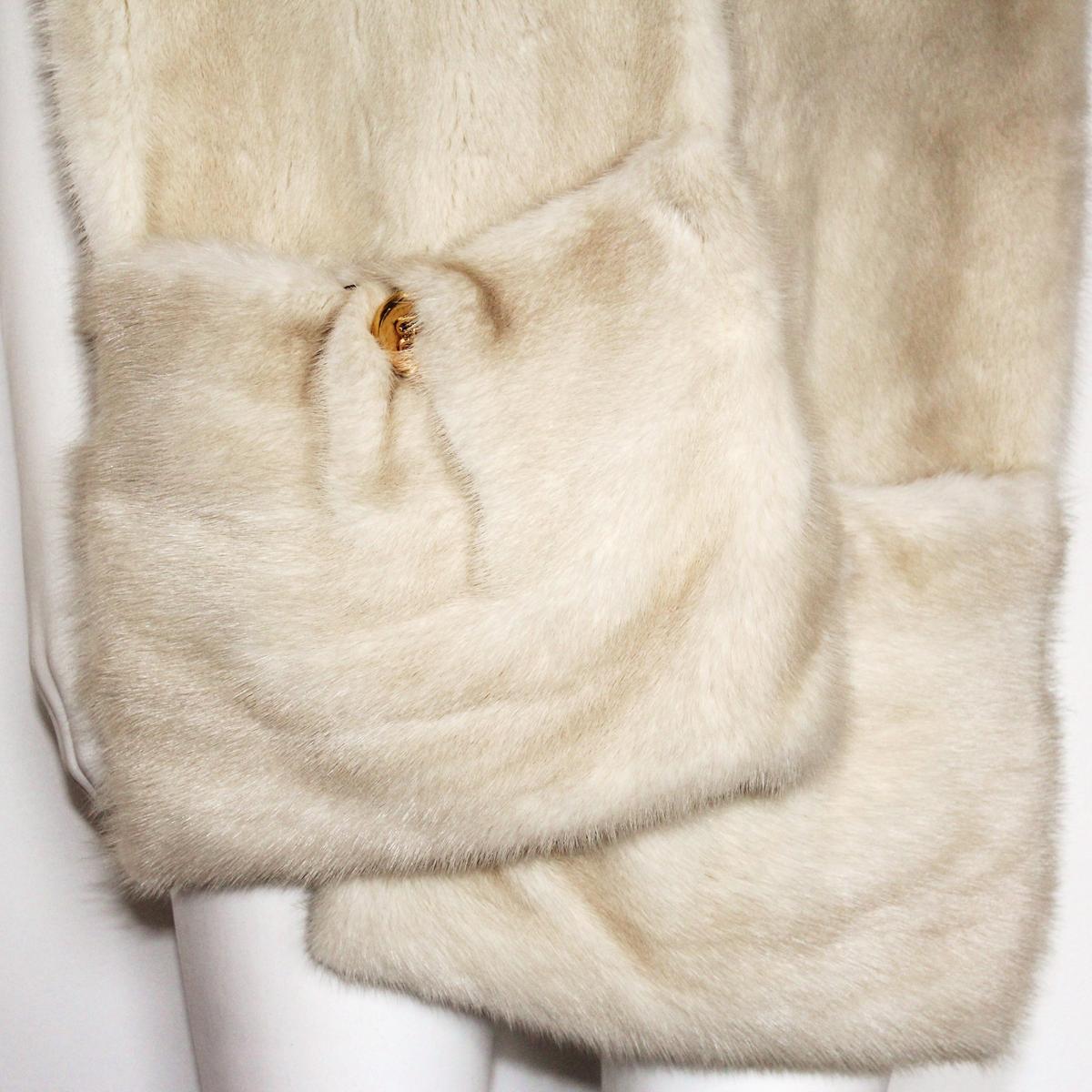 Women's Pagano Porto Cervo Ivory Mink Stole