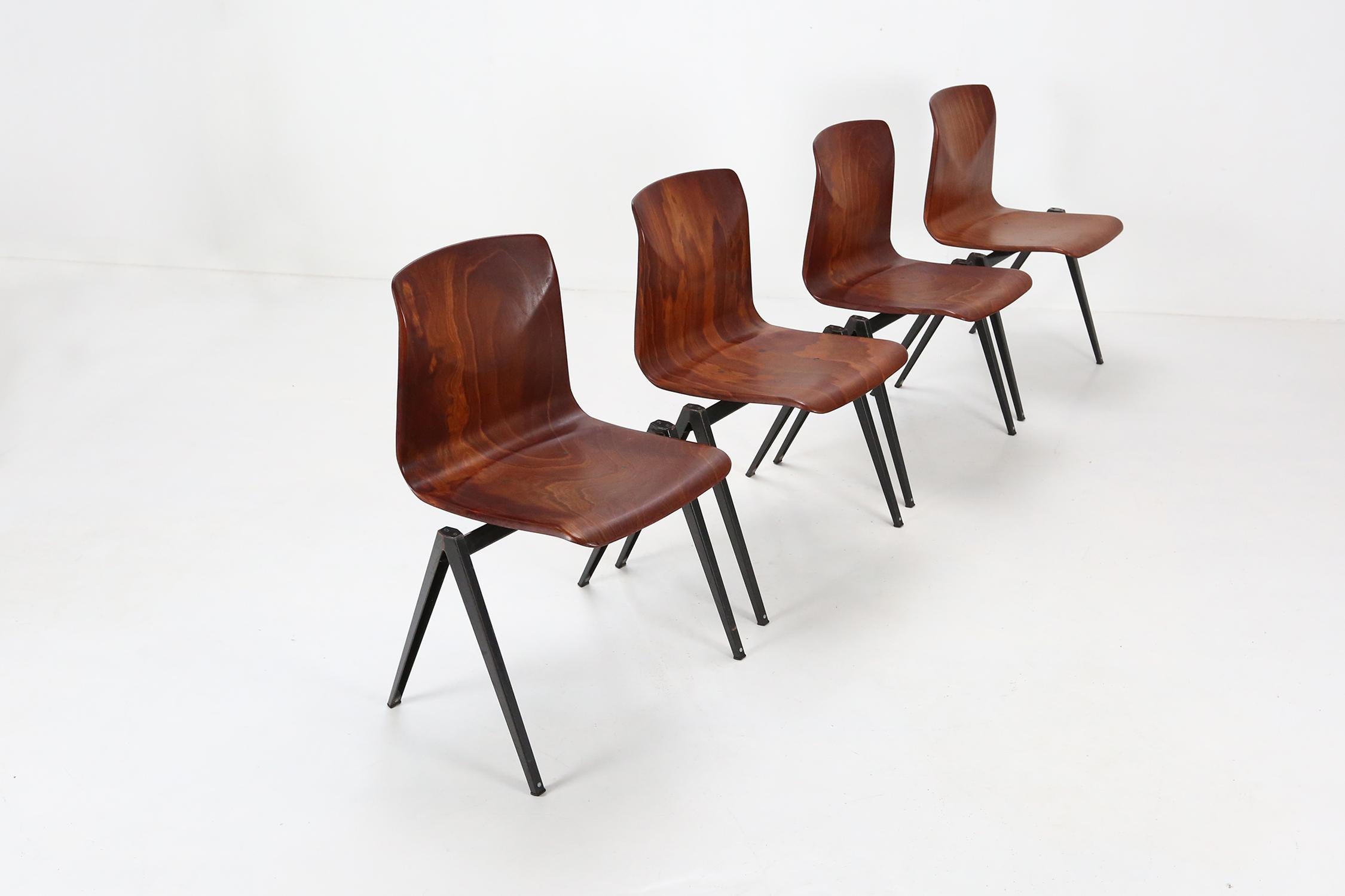 Pagholz Dining Chairs, 1960s, Set of 4 In Good Condition In Meulebeke, BE