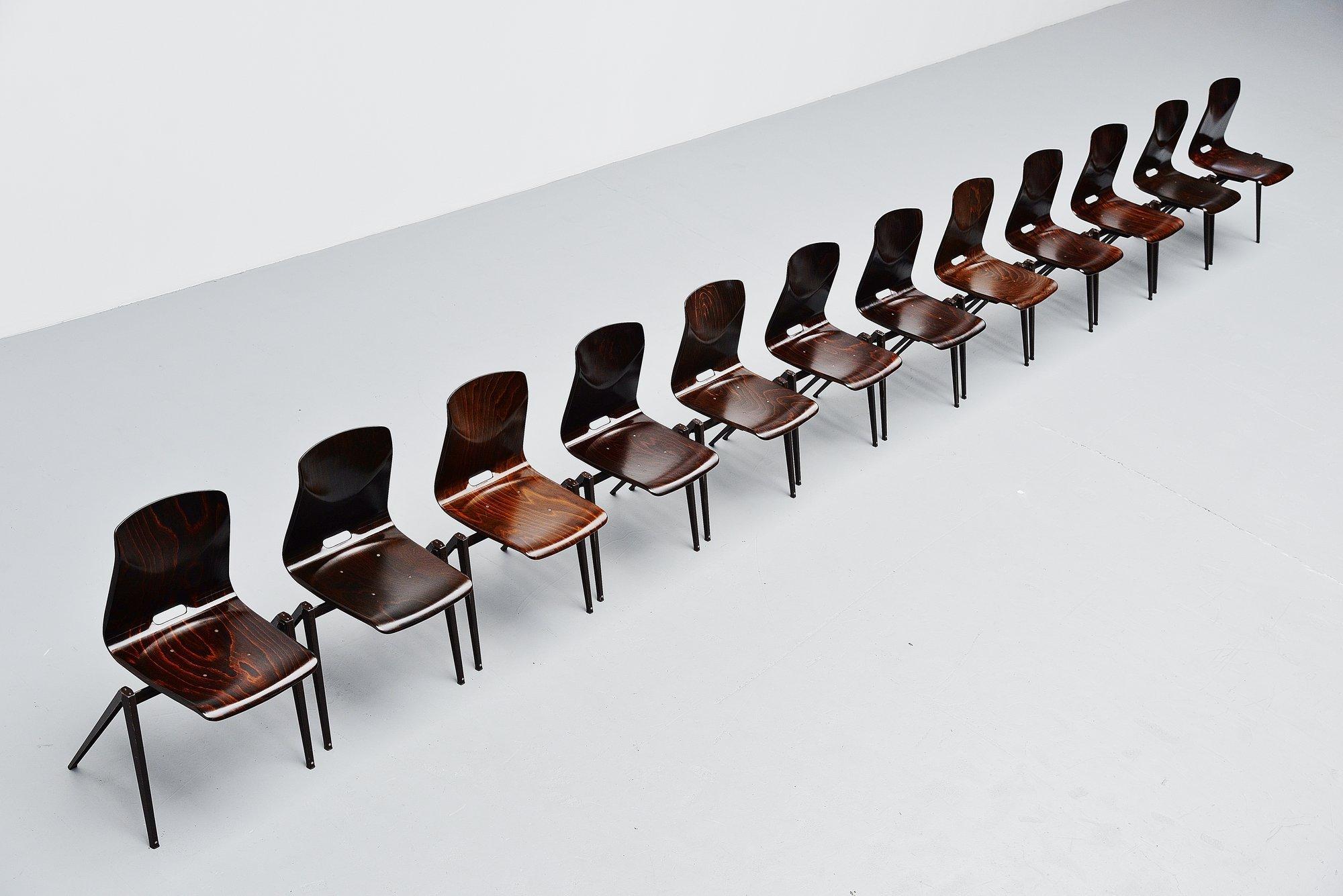 Pagholz Industrial Stacking Chairs Brown, Germany, 1970 In Good Condition In Roosendaal, Noord Brabant