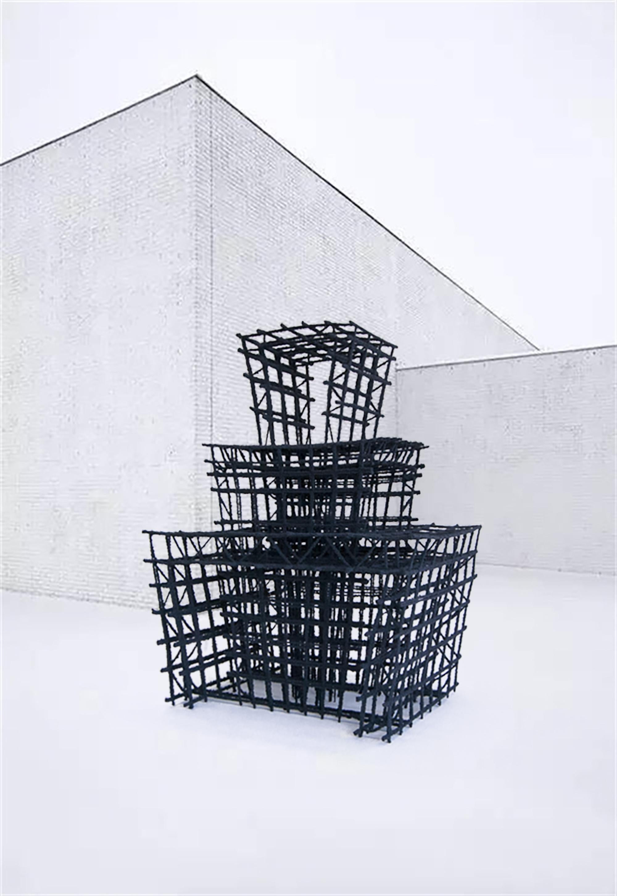Pagoda anthracite sculpture by Fransje Gimbrere
3D woven standing sculpture
Dimensions: 140 x 100 x 70 cm
Materials: Glass fibre recycled paper, biodegradeable glue

Fransje Gimbrère is a multidisciplinary designer and art director, born and