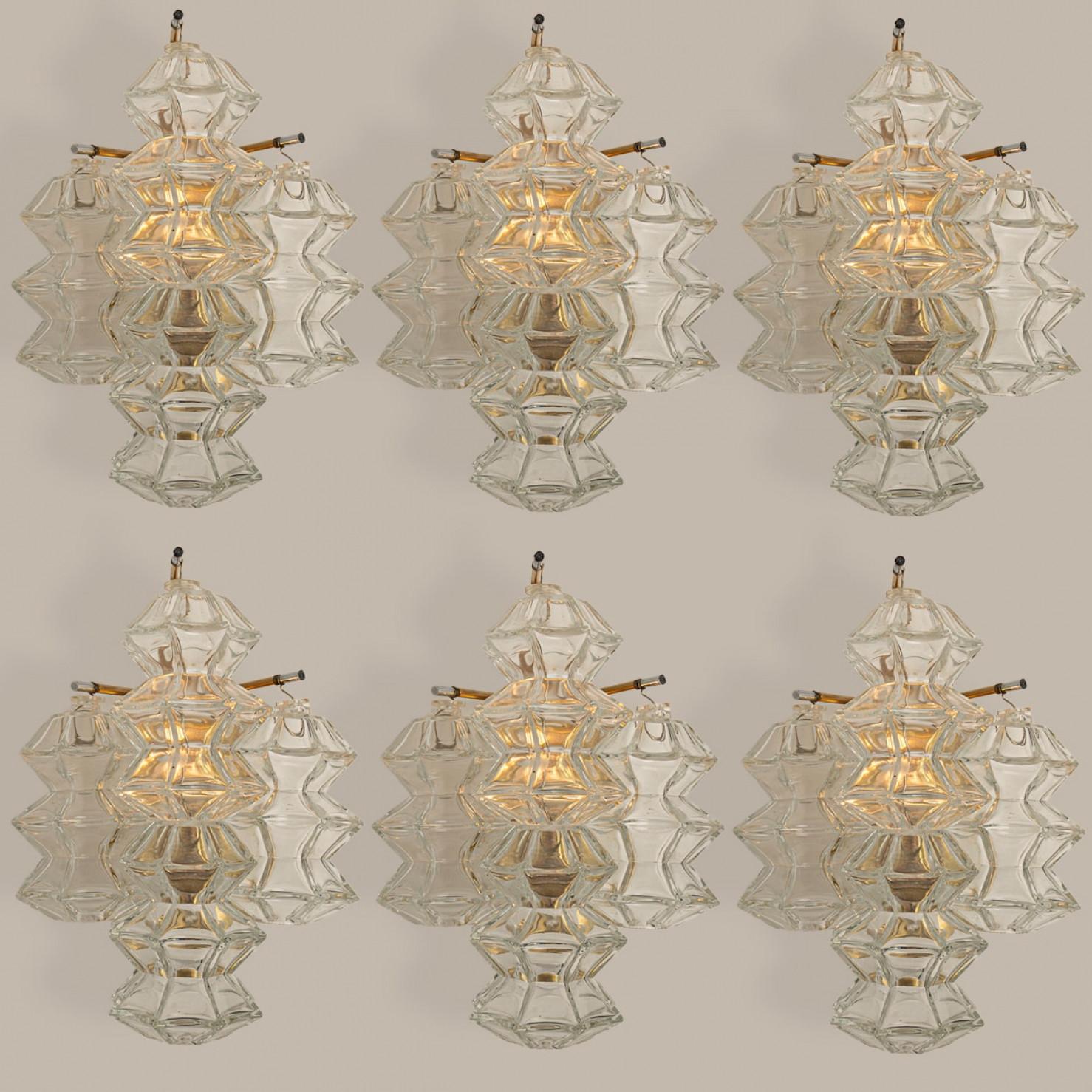 Apliques Pagoda de latón y cristal de Kalmar, Viena 1969 en venta 1