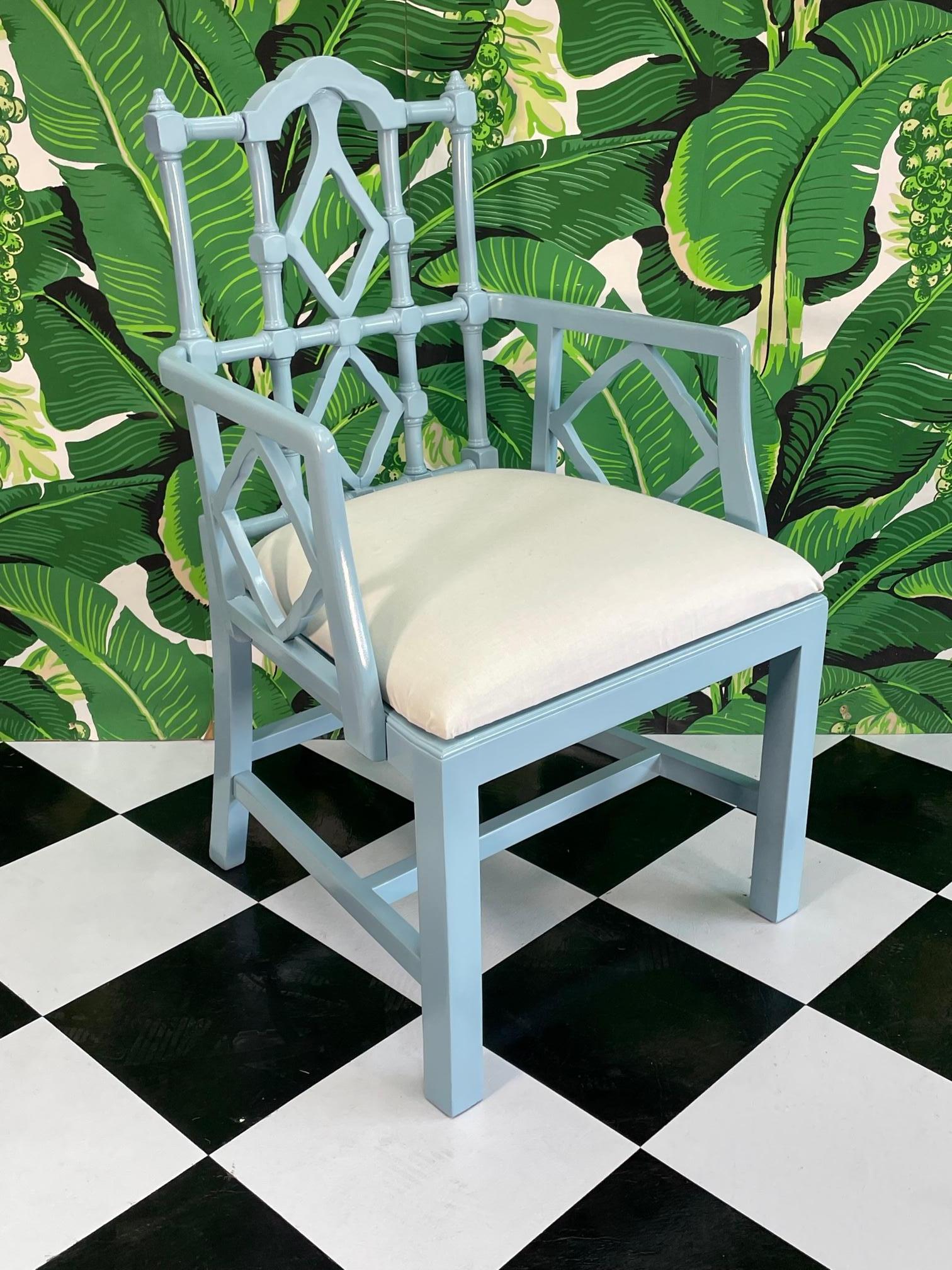 Pagoda Fretwork Dining Chairs Set in High Gloss Blue In Good Condition In Jacksonville, FL