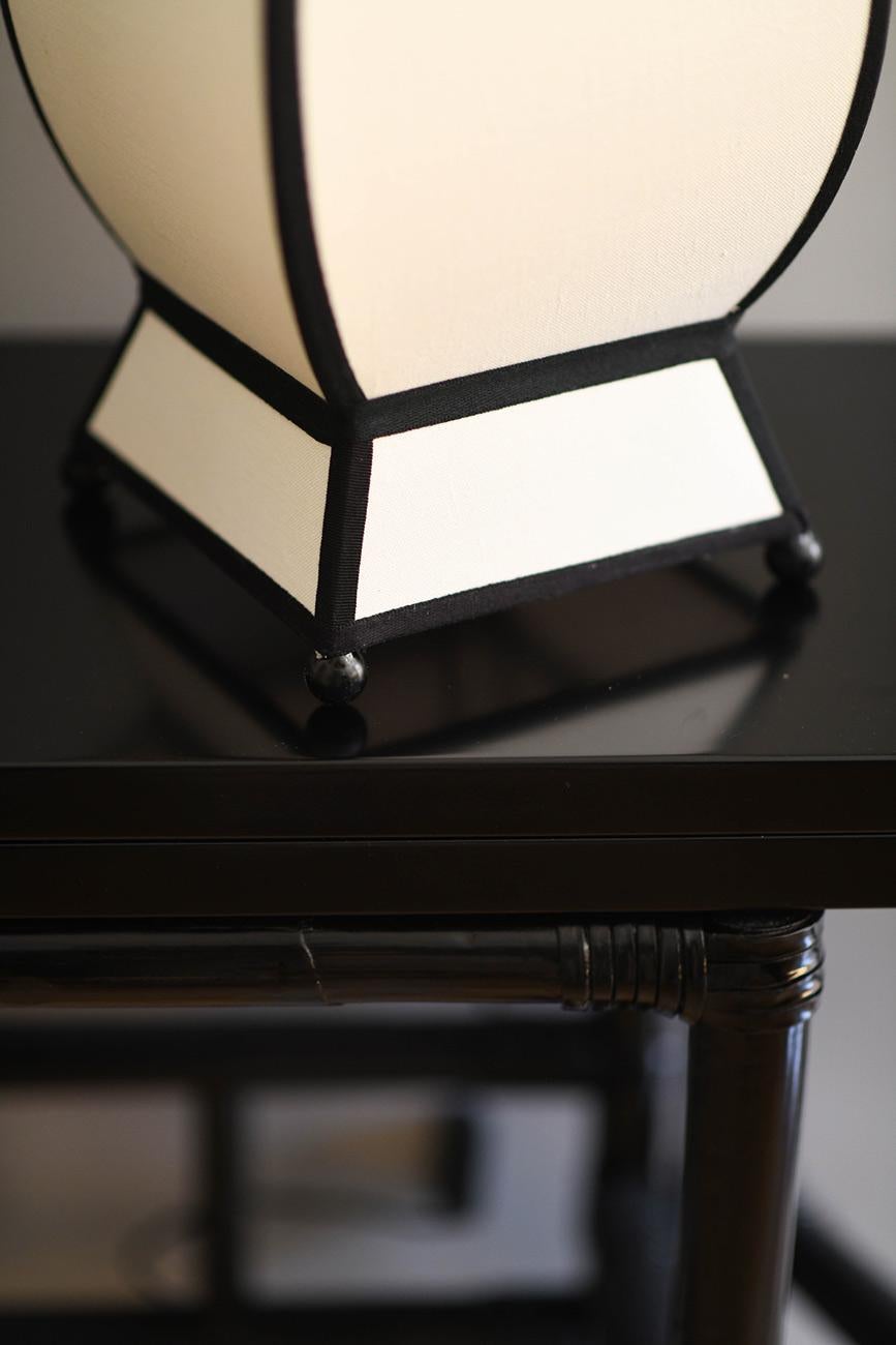 Lampe pagode en coton Molto Editions (petite taille) Neuf - En vente à Roma, RM