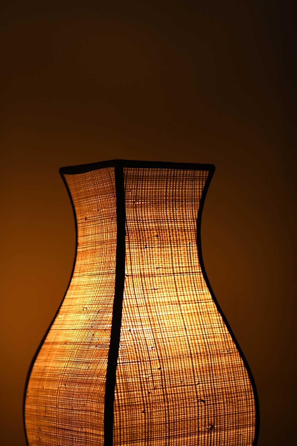Contemporary Pagoda Lamp in straw - Molto Editions (small size) For Sale