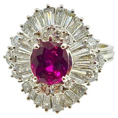 Anillo Pagoda con Raro Rubí Birmano Natural de 1,80 ct y Doble Halo de Diamantes de 3 ct