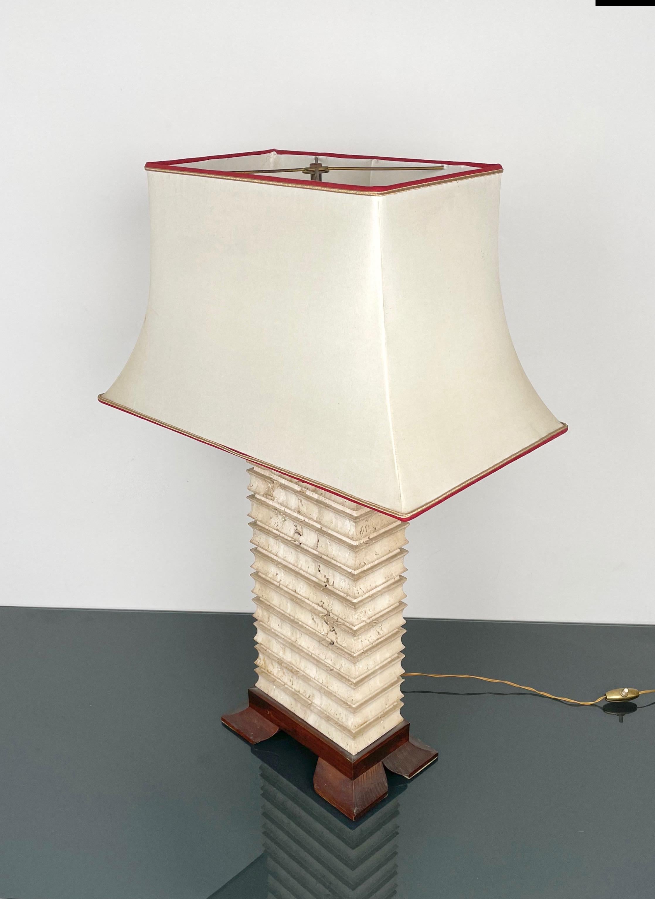 Pagoda Table Lamp in Travertine, Wood and Brass, Italy 1970s In Good Condition For Sale In Rome, IT