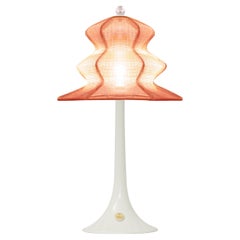 Lampada da tavolo contemporanea senza fili "Pagodina", rosa, laccata, cristallo argentato