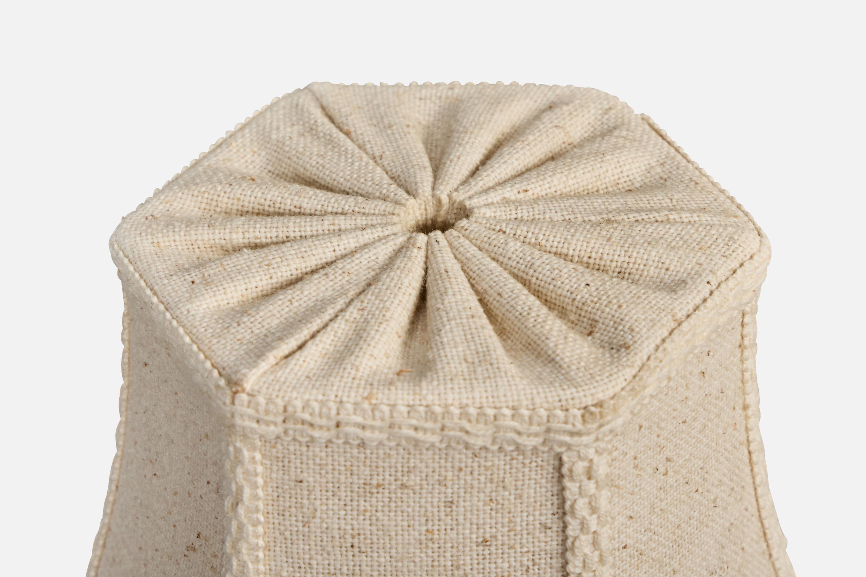 Metà XX secolo Pago, Lampada da tavolo, Ottone, Oak, Fabrice, Svezia, anni '40 in vendita