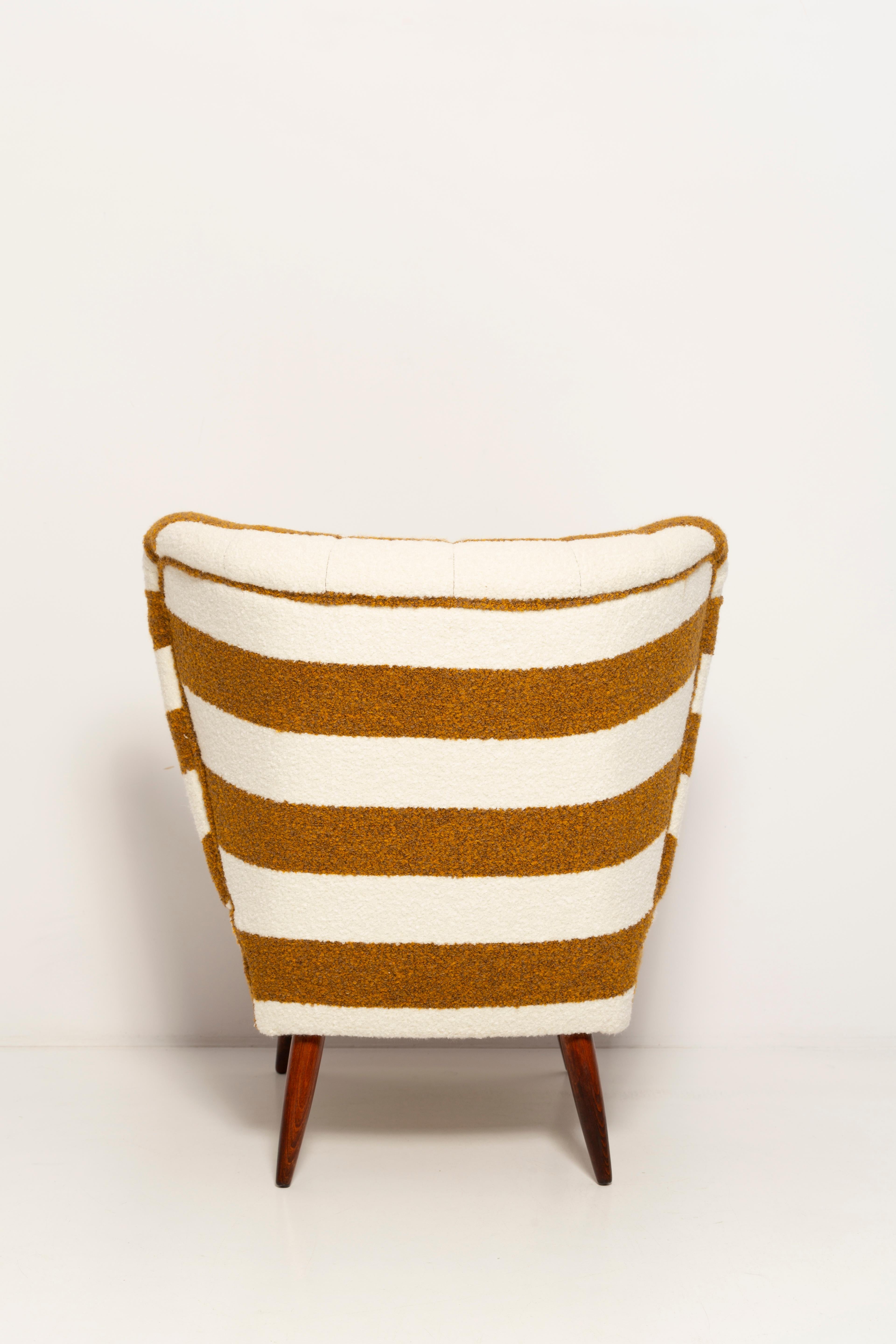 Pai of Mid Century White and Mustard Boucle Club Armchairs, Europe, 1960s For Sale 3