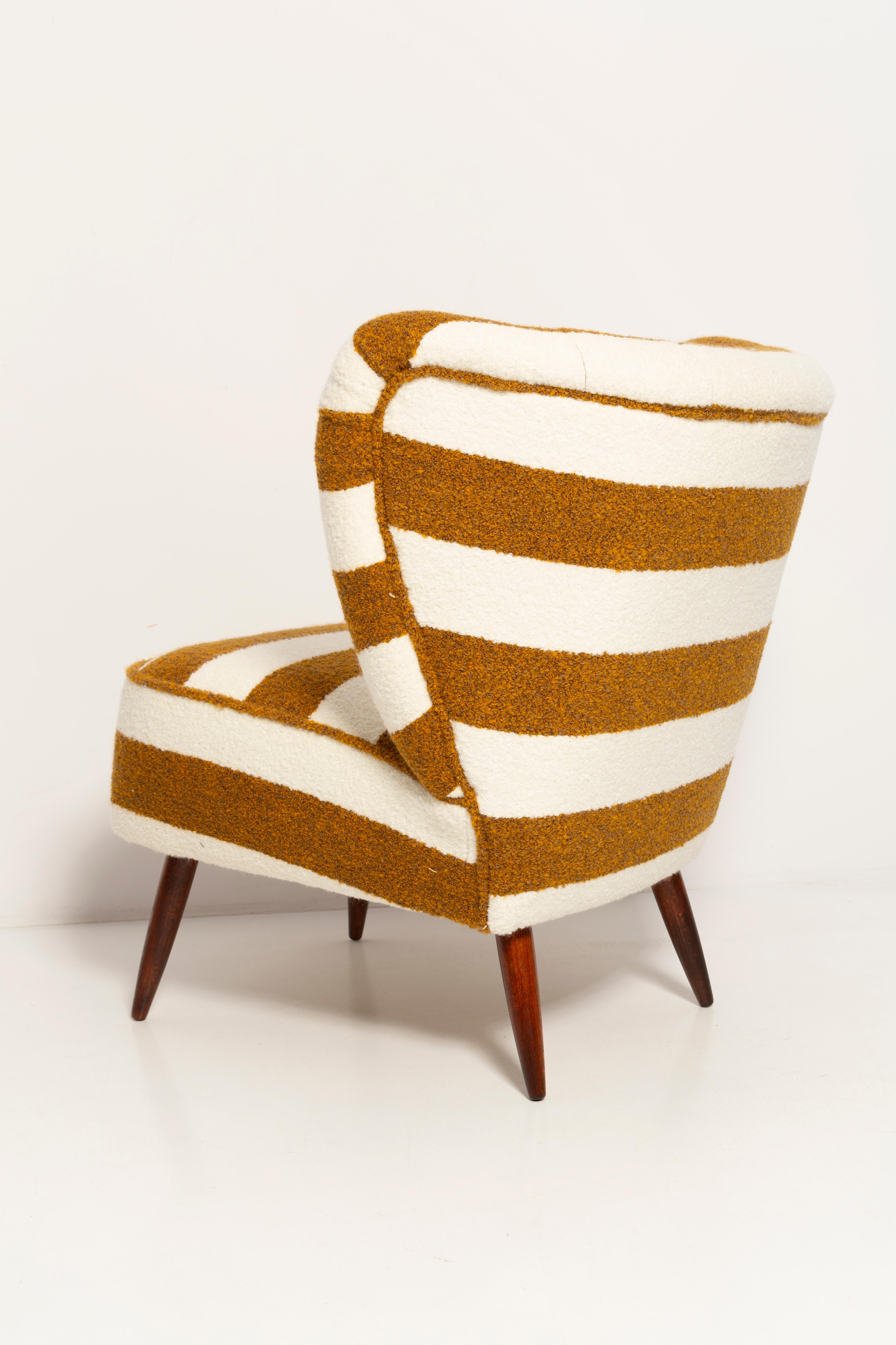 Pai of Mid Century White and Mustard Boucle Club Armchairs, Europe, 1960s For Sale 4