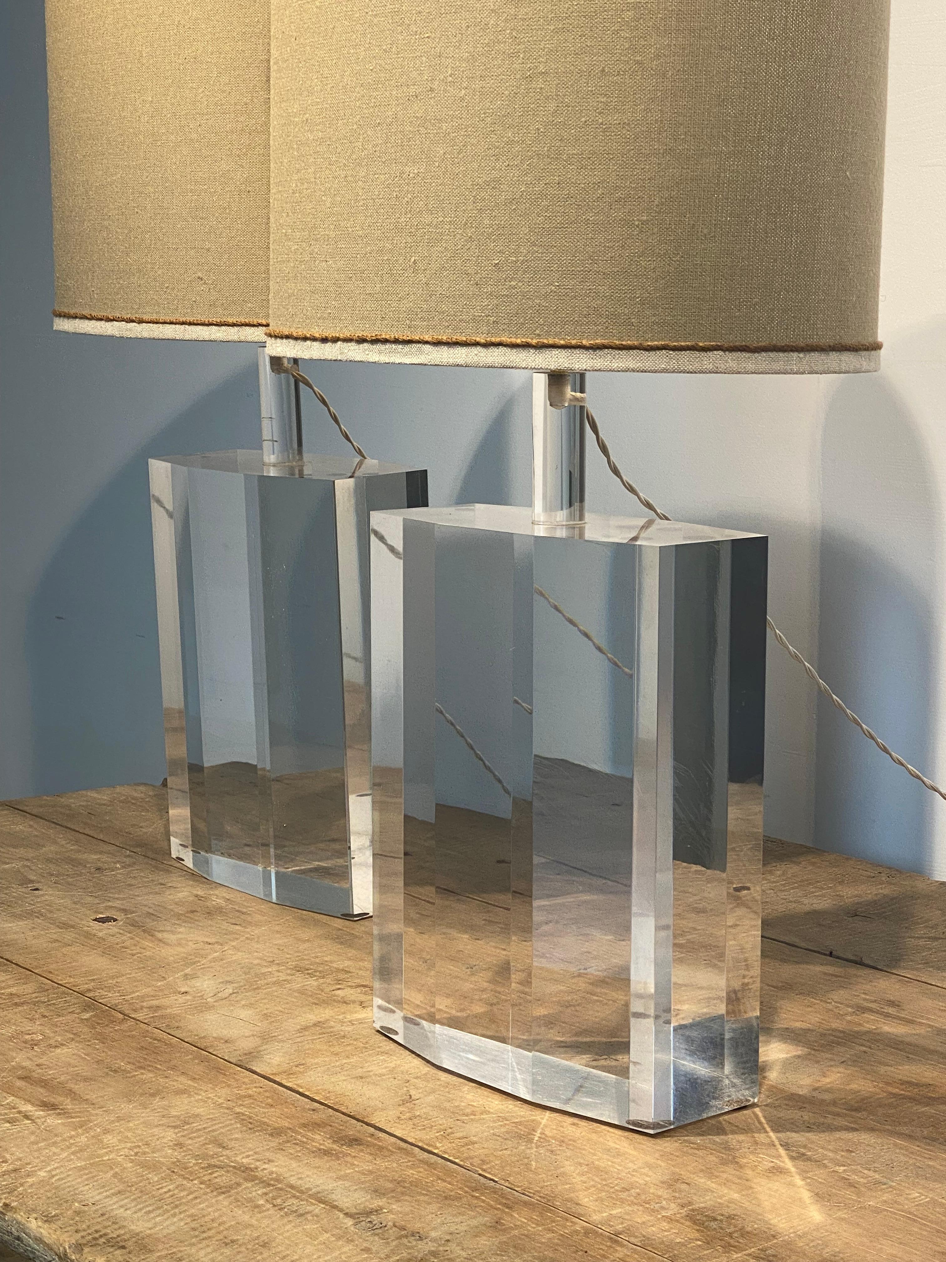 Paid of Vintage Plexi table Lamps For Sale 6