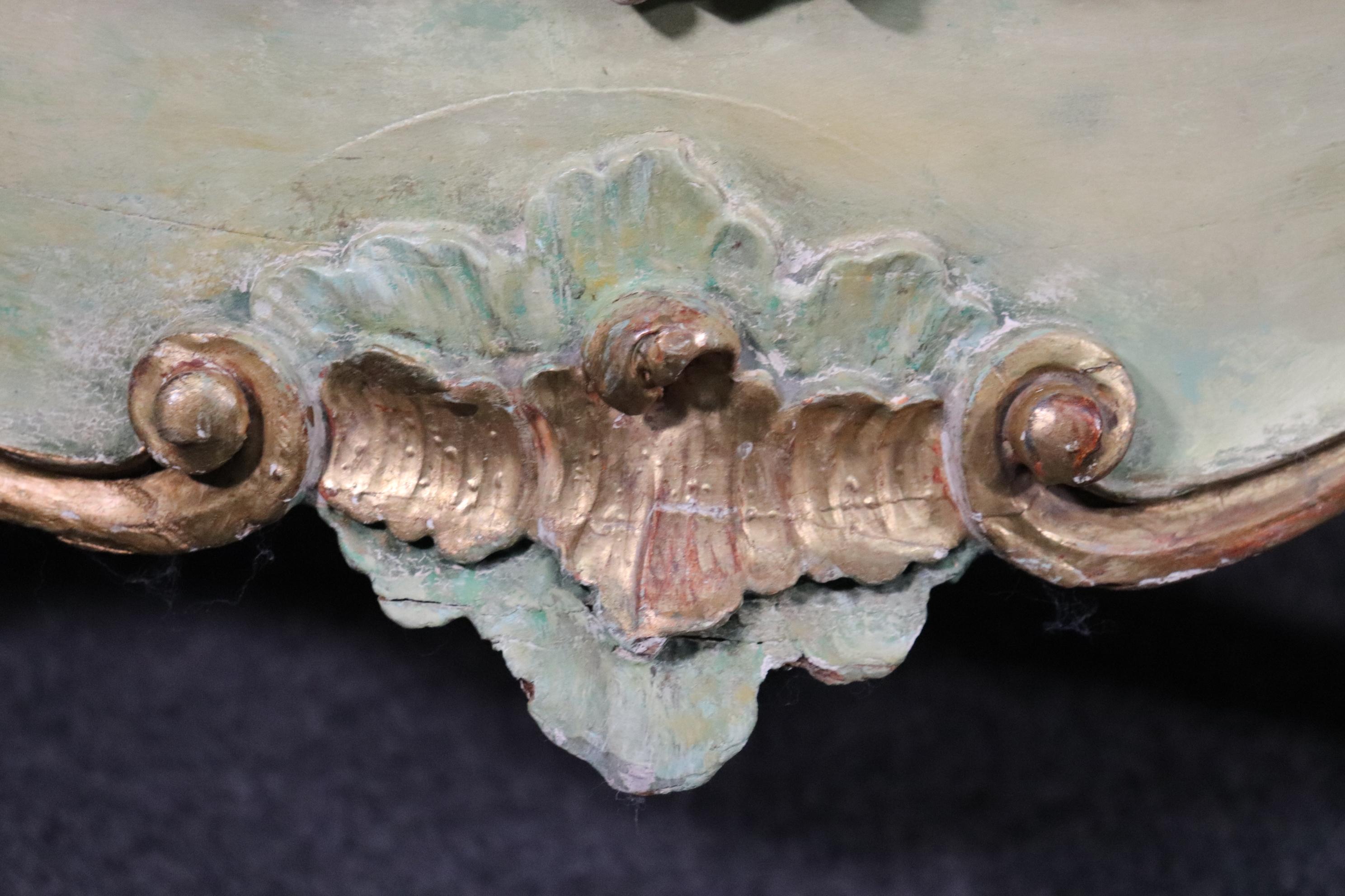 Coppia di comò rococò italiani di grandi dimensioni con piano in marmo dipinto, epoca 1930 in vendita 6