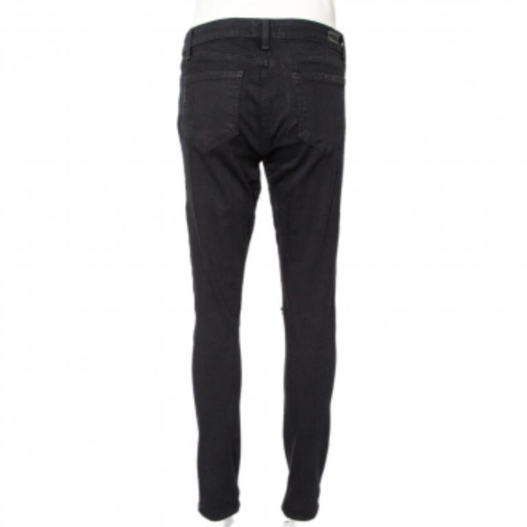 These skinny Verdugo jeans from Paige are a perfect addition to your denim collection. These jeans carry a black shade with a skinny-fit silhouette. Made of a cotton blend, this denim features a distressed finish.