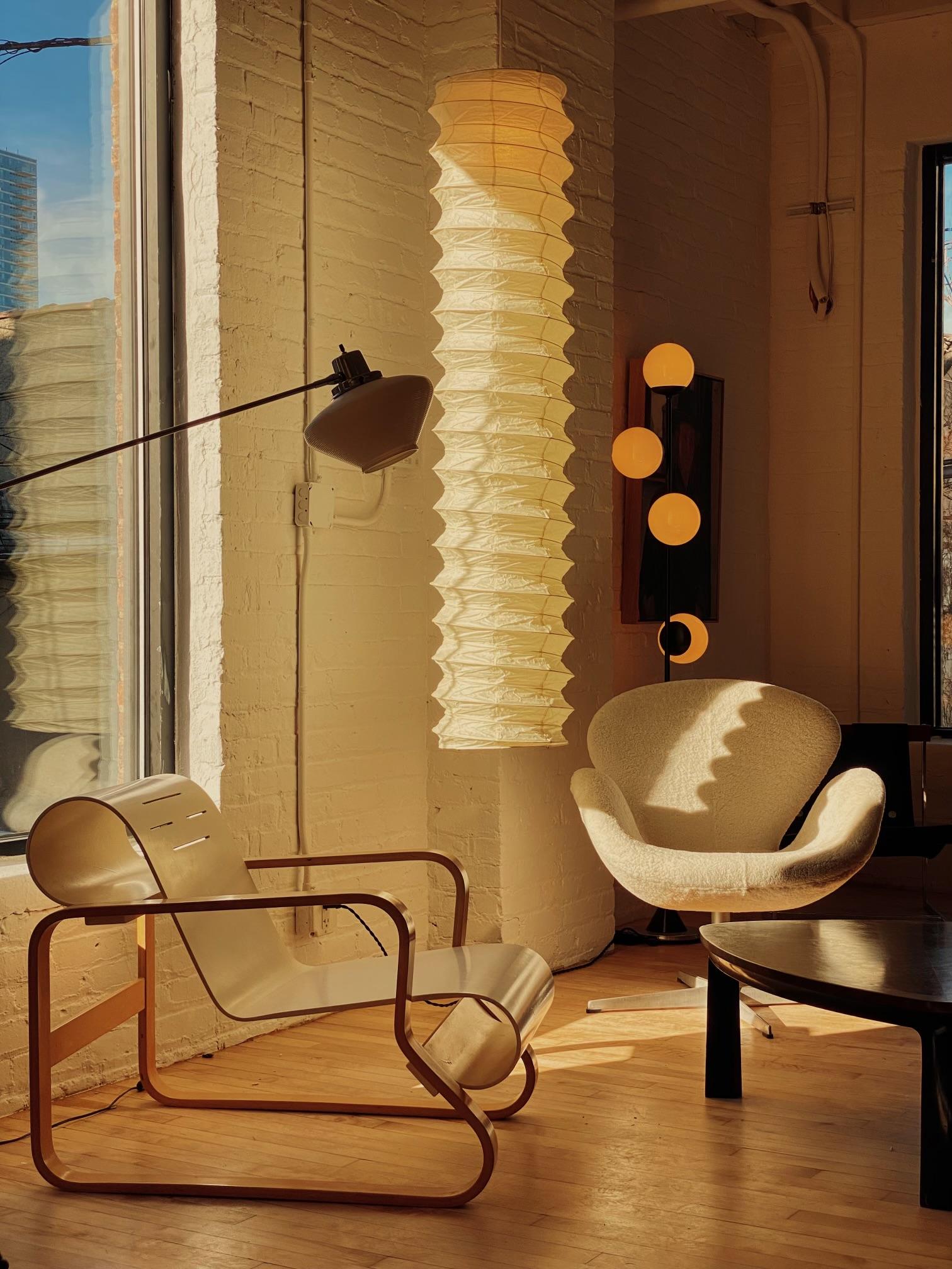 Paimio Chair by Alvar Aalto, an authentic edition, chair #41, designed in 1941 by Alvar Aalto for Artek of Finland. A tour de force in bentwood it tested the limits of plywood manufacturing in the early 1930s.