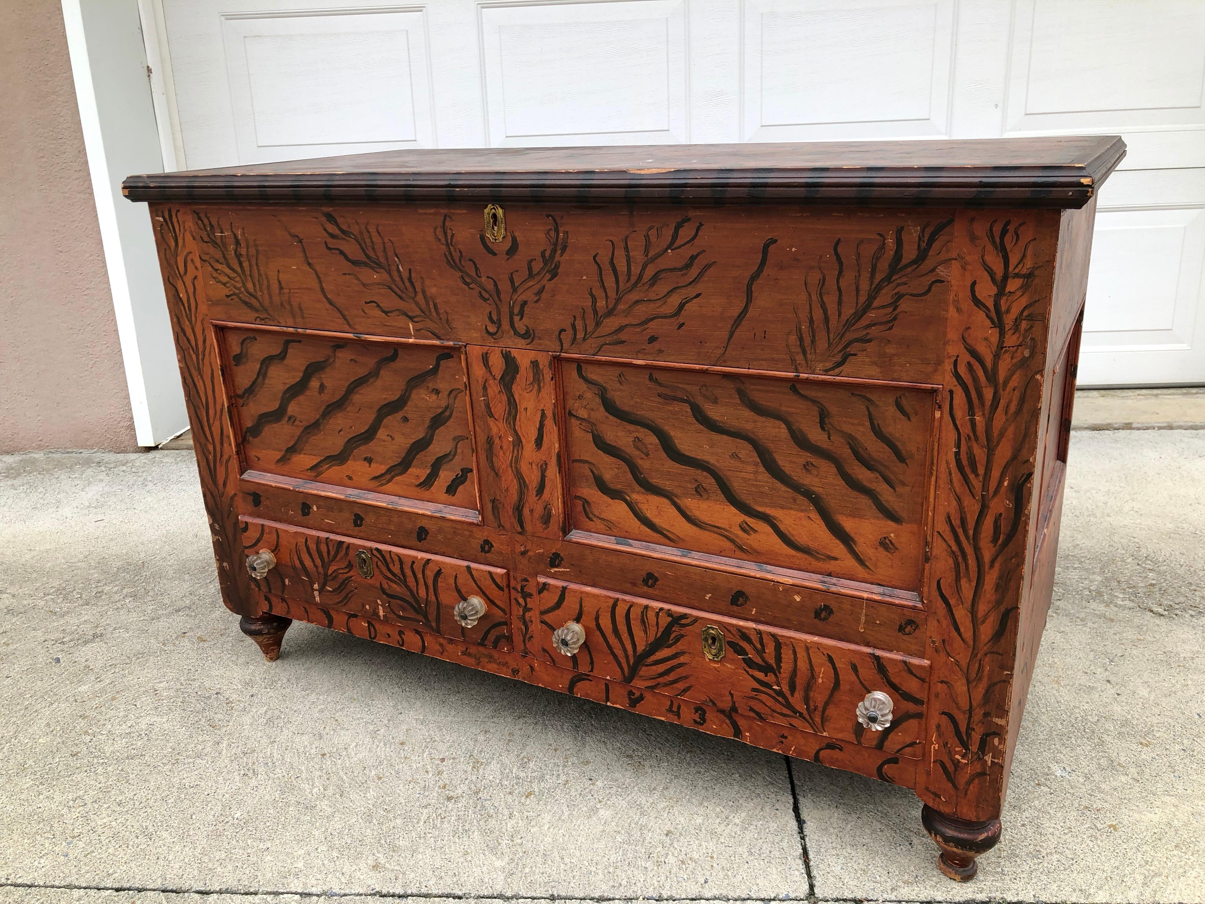 American Paint-Decorated Blanket Chest Unusual Free Hand-Painted, Oley Pennsylvania For Sale