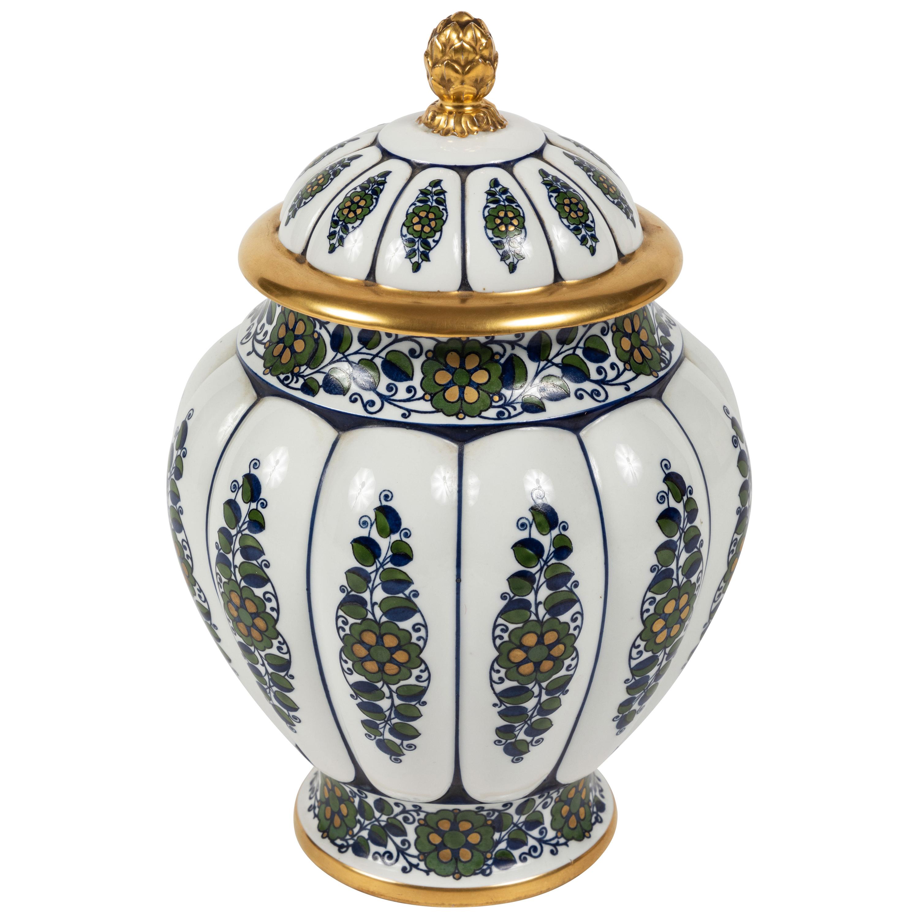 Bemalte, verzierte Urne mit Deckel von Krautheim China