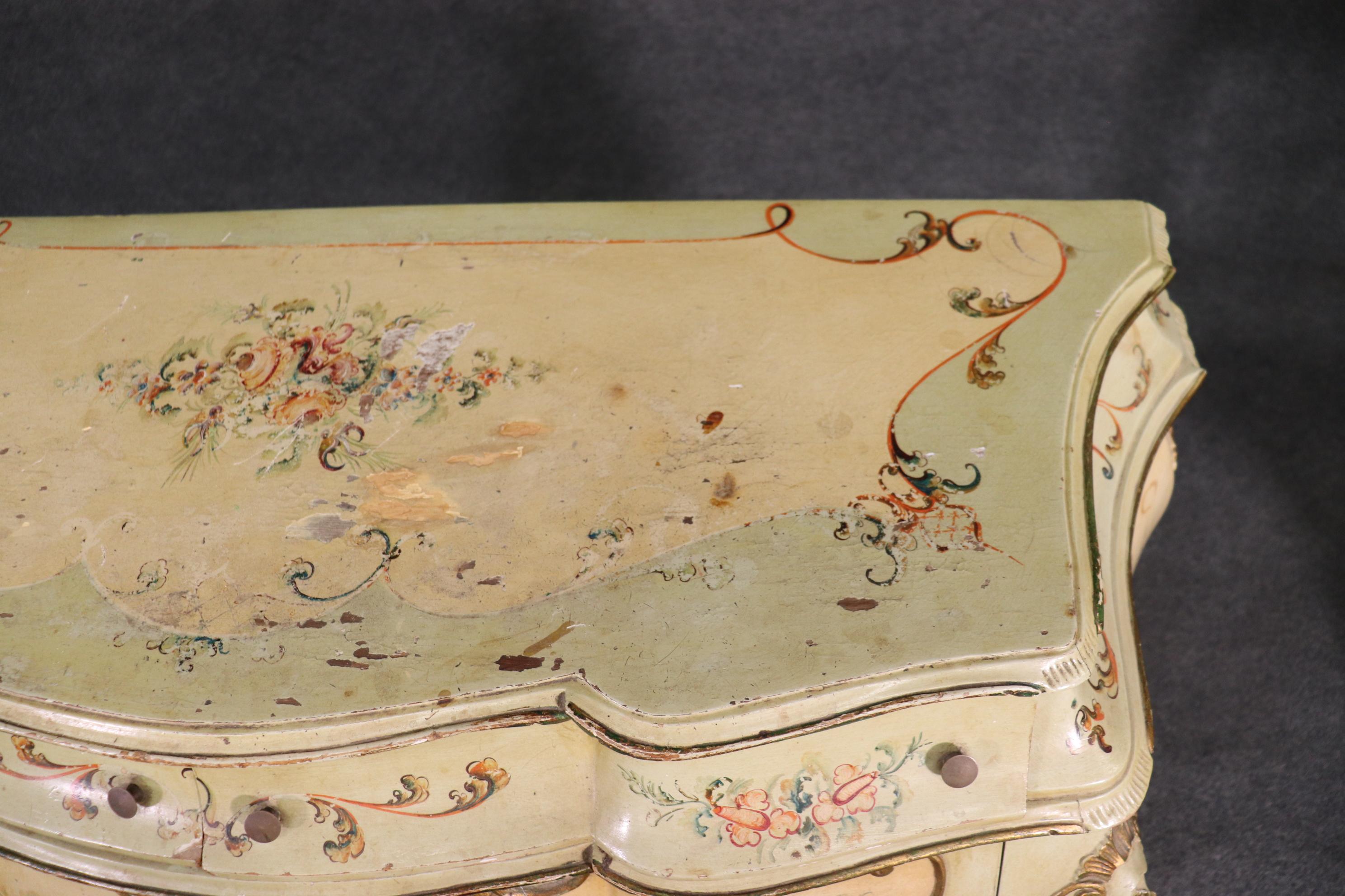 Paint Decorated Venetian Bombe Rococo Commode, Circa 1920s 4