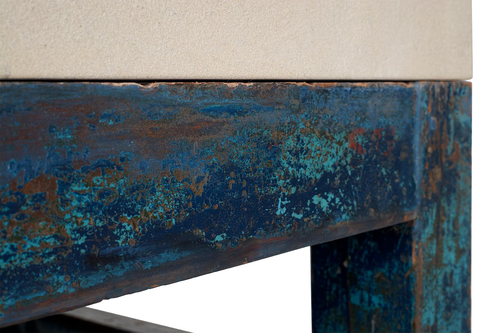 Peinture d'une table d'atelier Patina en guise de café en vente 2