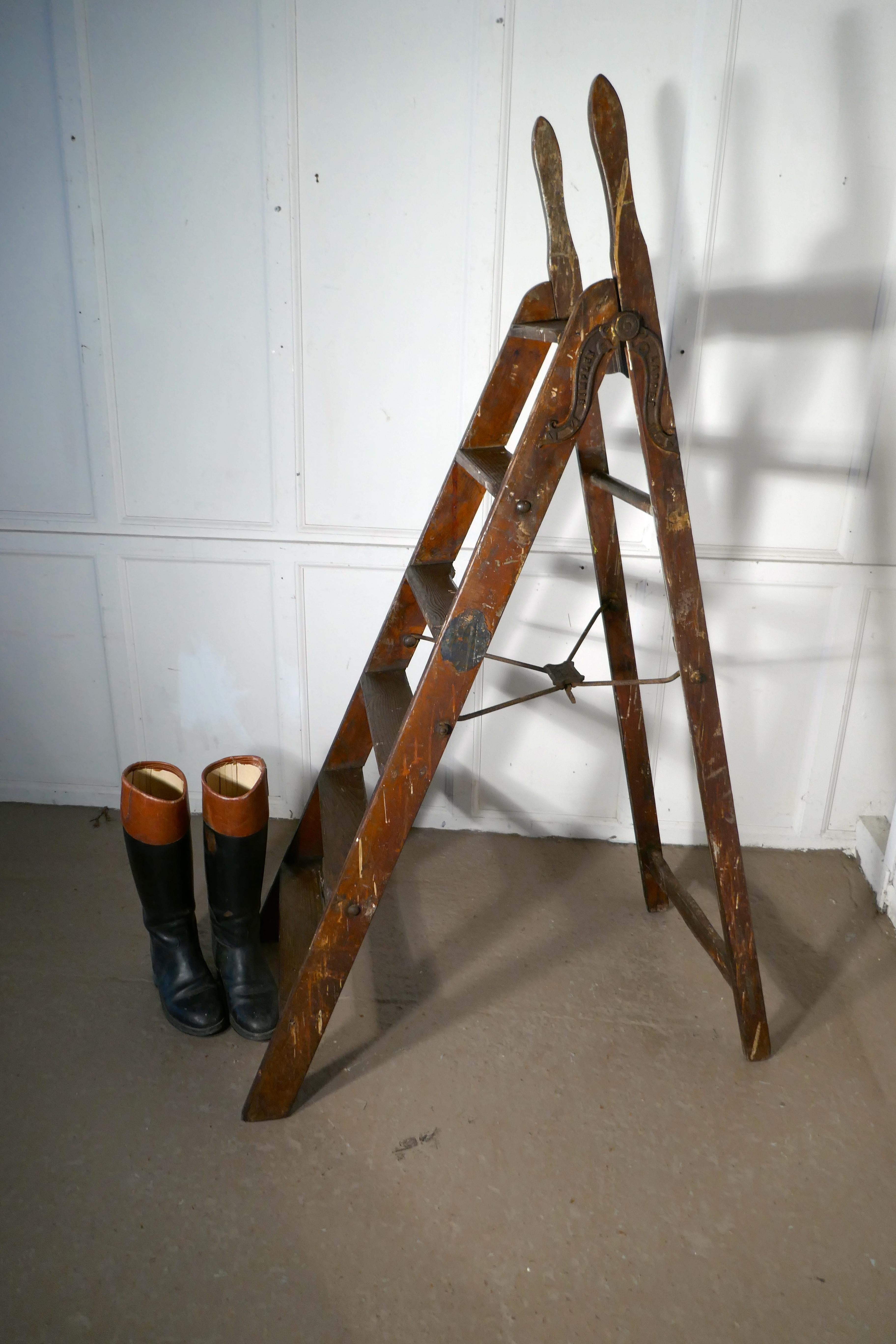 Paint Splattered Simplex Safety Step Ladder In Good Condition For Sale In Chillerton, Isle of Wight