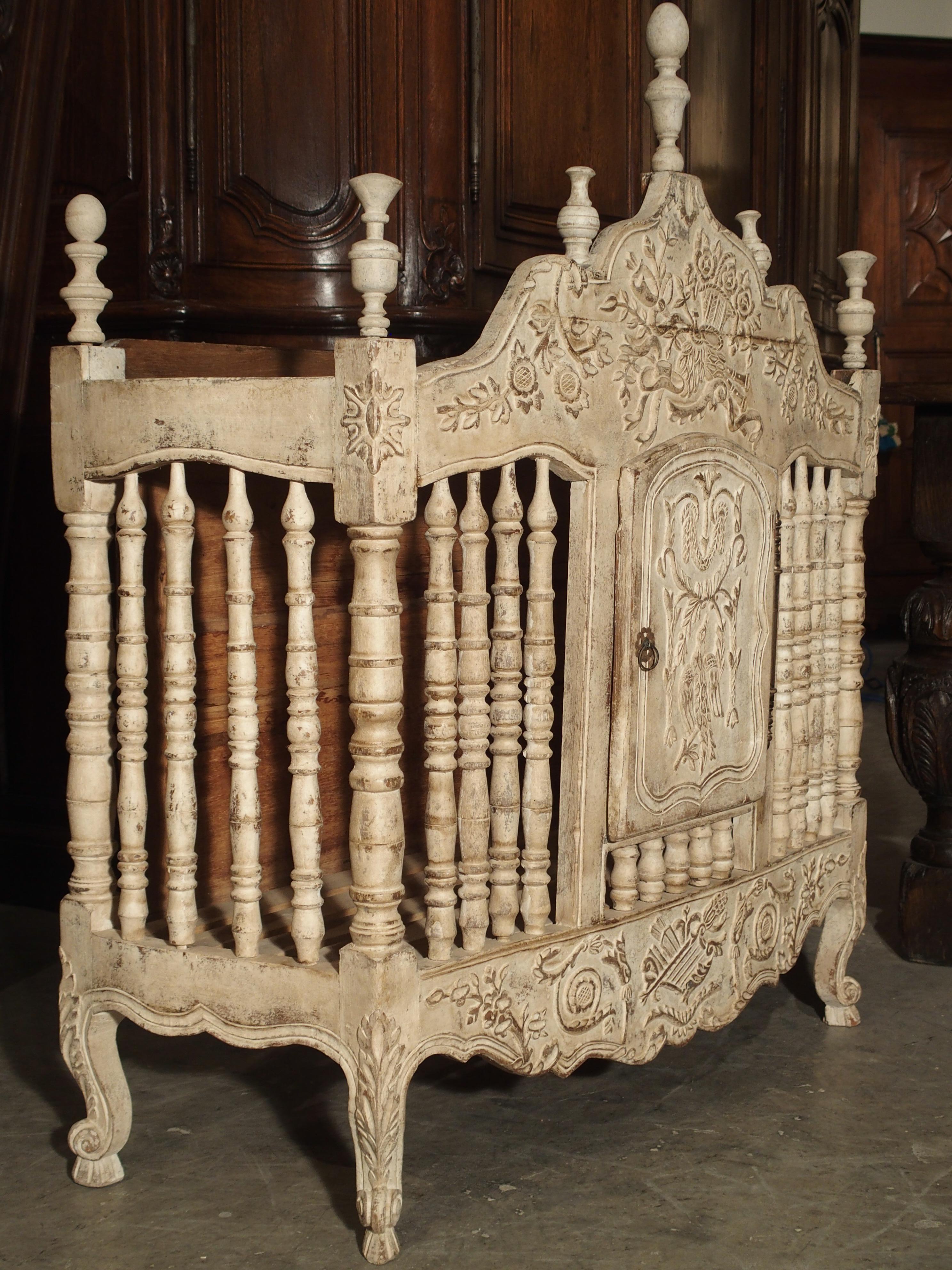 Painted 19th Century Panetiere from Provence, France 7