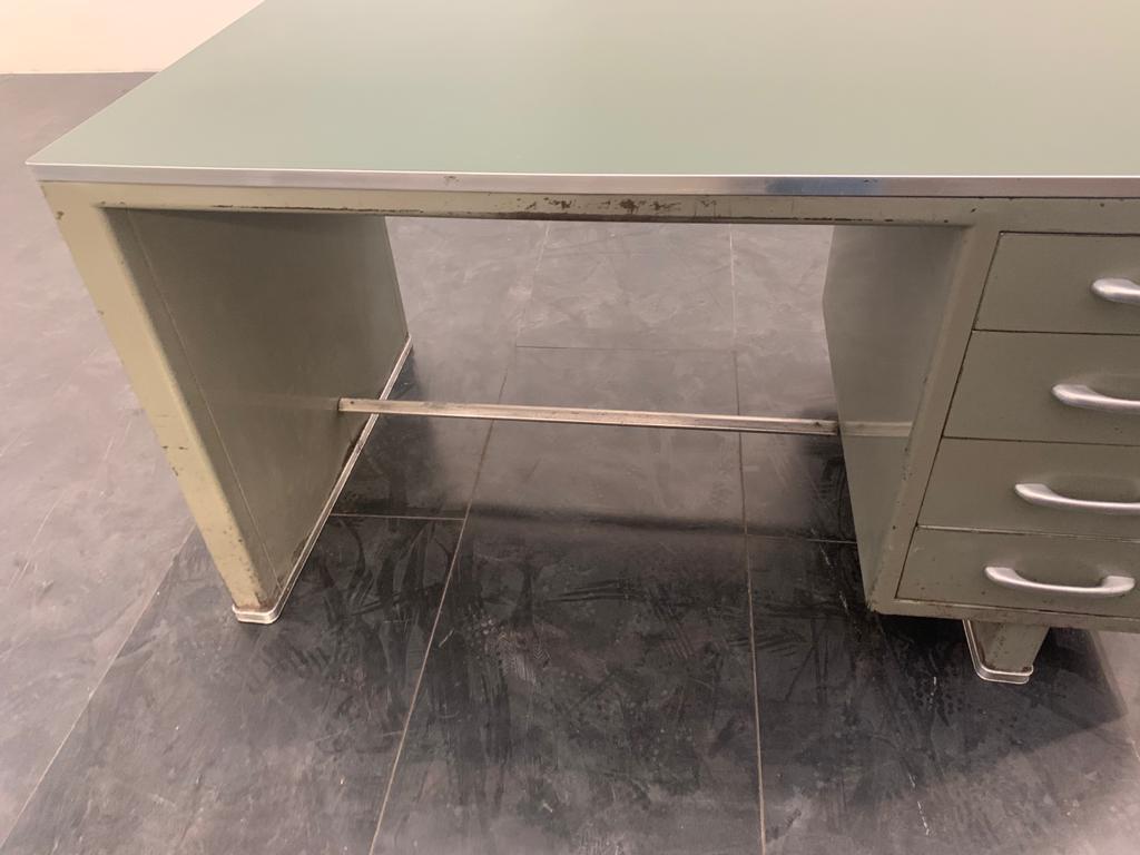 Painted Aluminium Desk with Laminate Top from Carlotti, 1950s In Good Condition For Sale In Montelabbate, PU