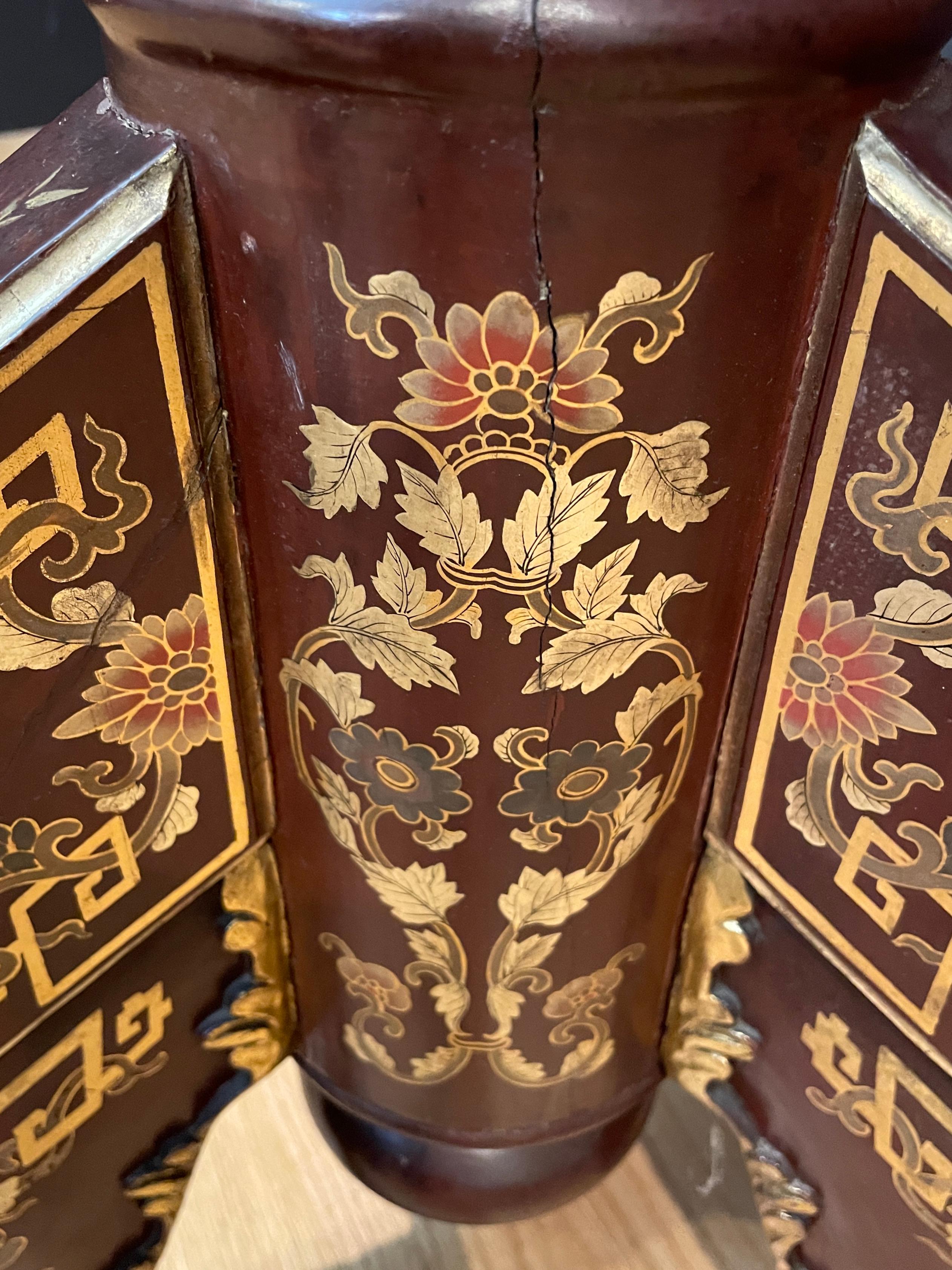 19th Century Red Painted and Gilt Plant Stand With Asian Influence For Sale