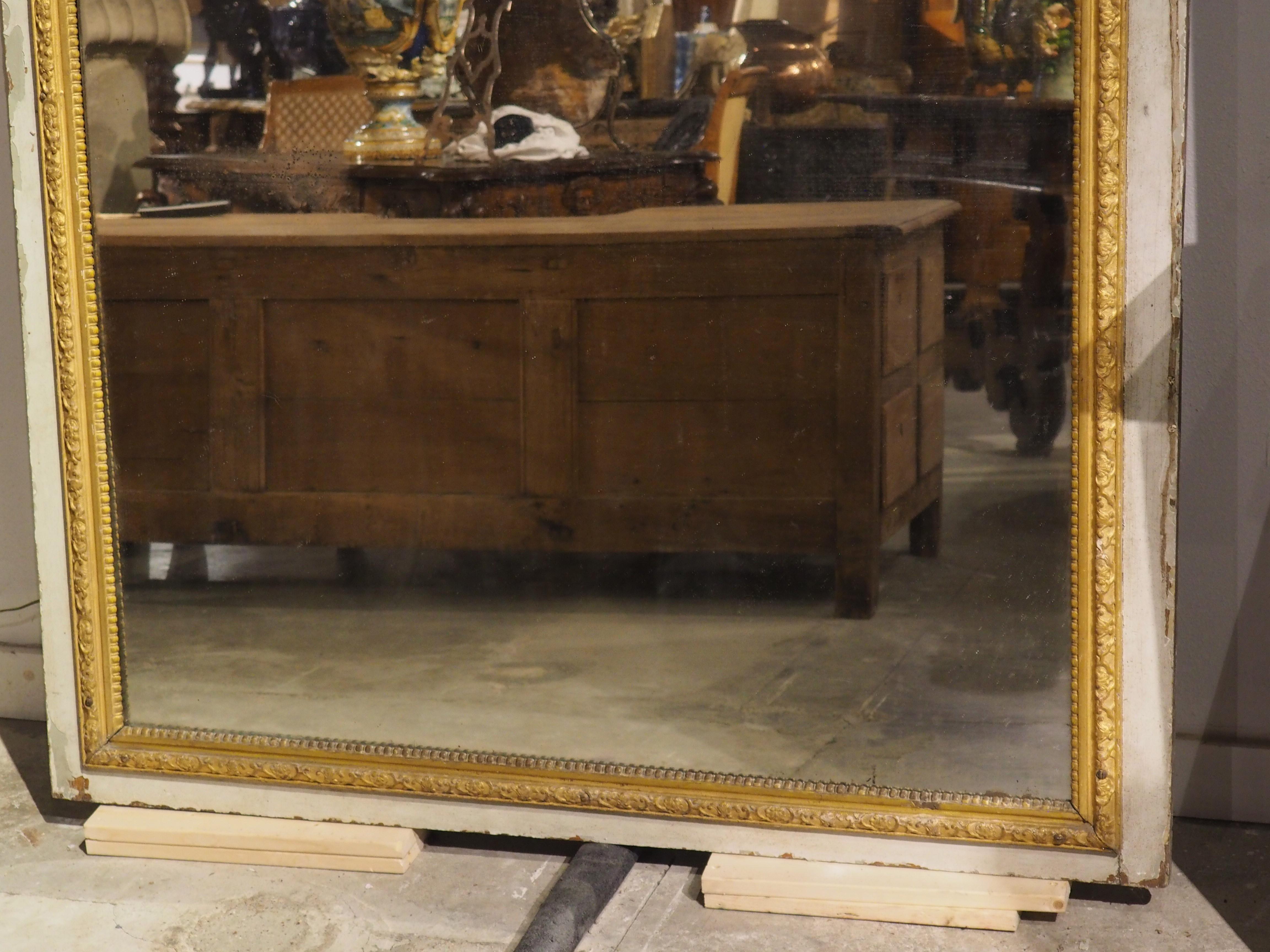 18th Century Painted and Giltwood French Régence Trumeau Mirror from Normandy, Circa 1720 For Sale
