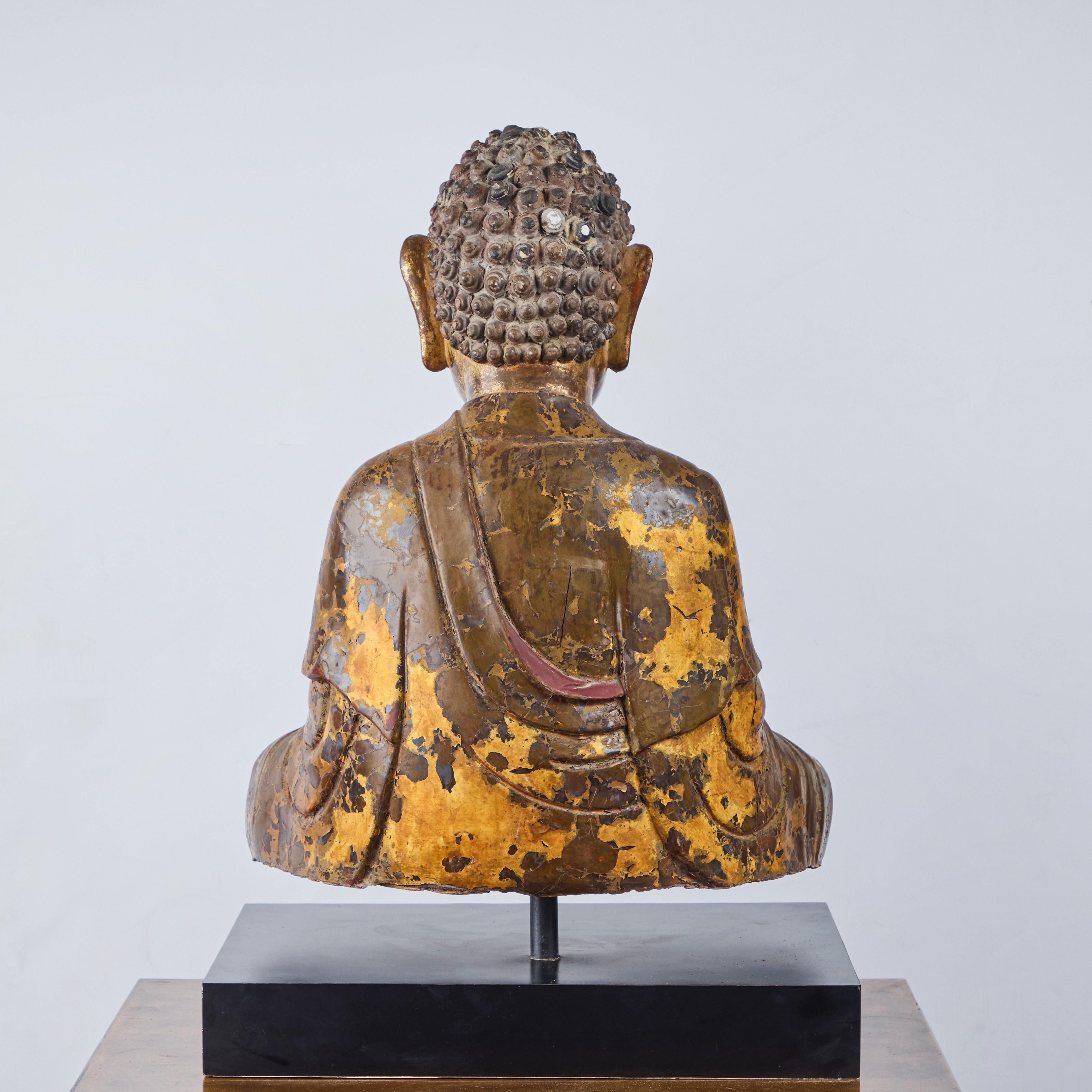 Painted and Parcel Gilt Seated Buddha with Presentation Stand For Sale 2