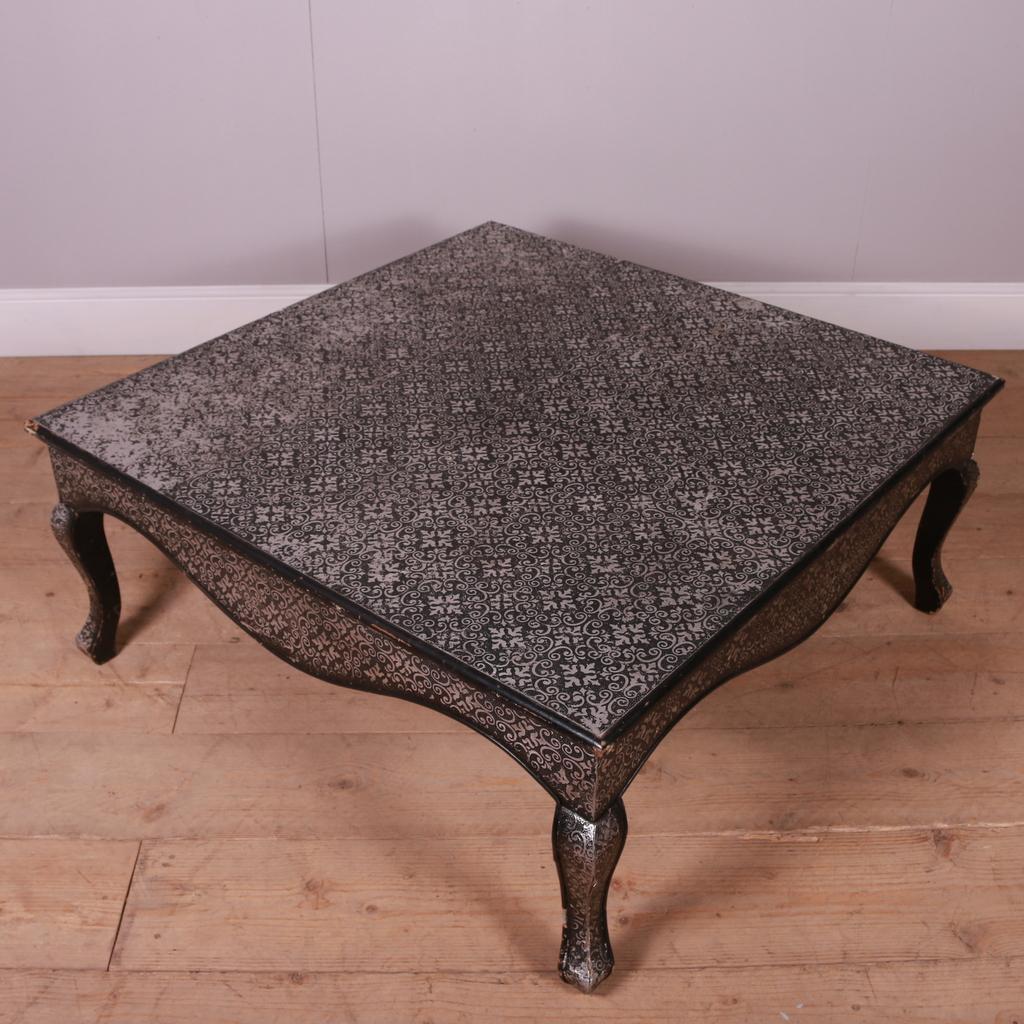 20th C painted and stencilled low table/ coffee table.

Dimensions
42 inches (107 cms) Wide
42 inches (107 cms) Deep
18 inches (46 cms) High.
