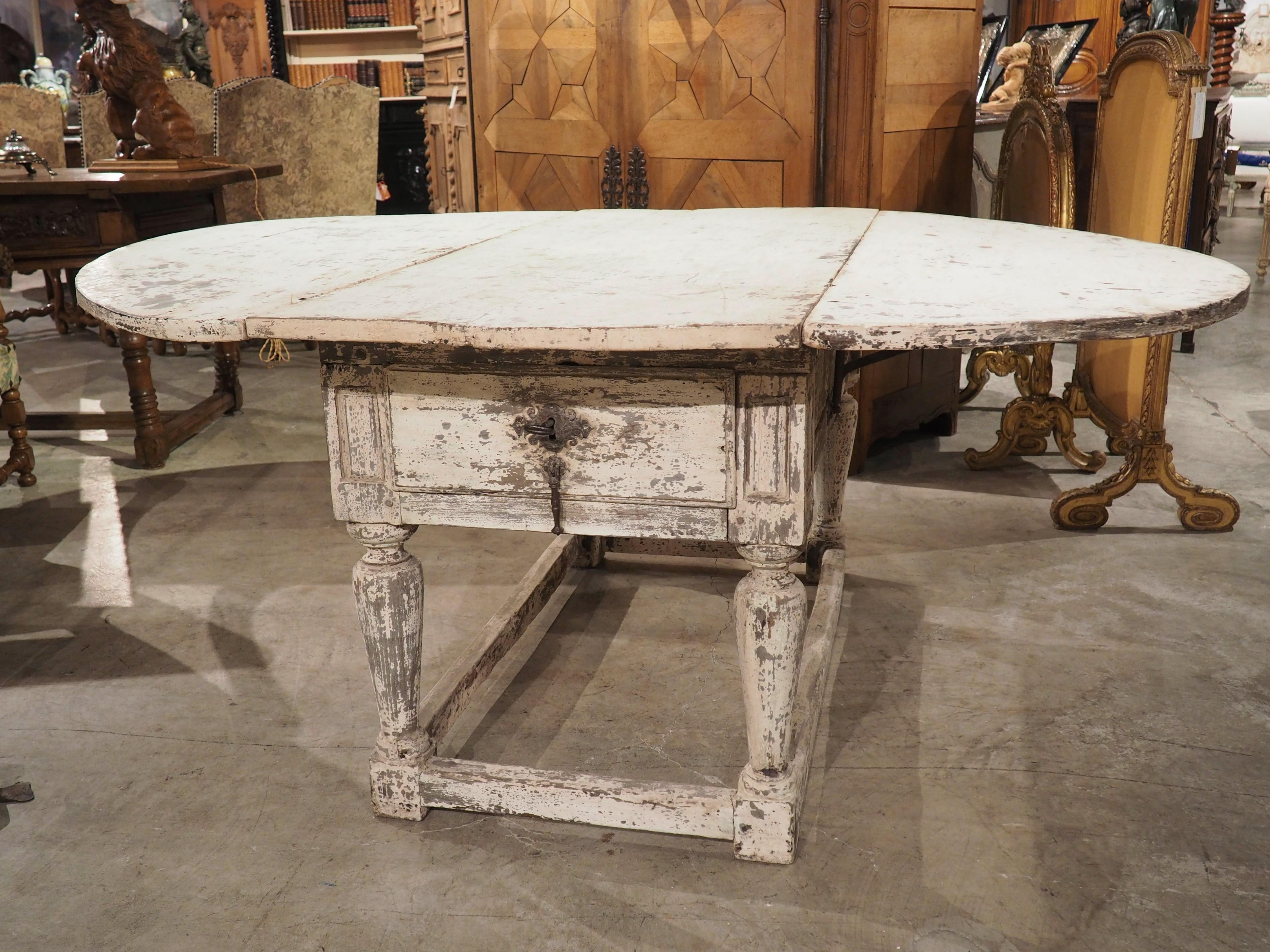 Painted Antique Drop-Leaf Oak Table from Italy, 17th Century 11