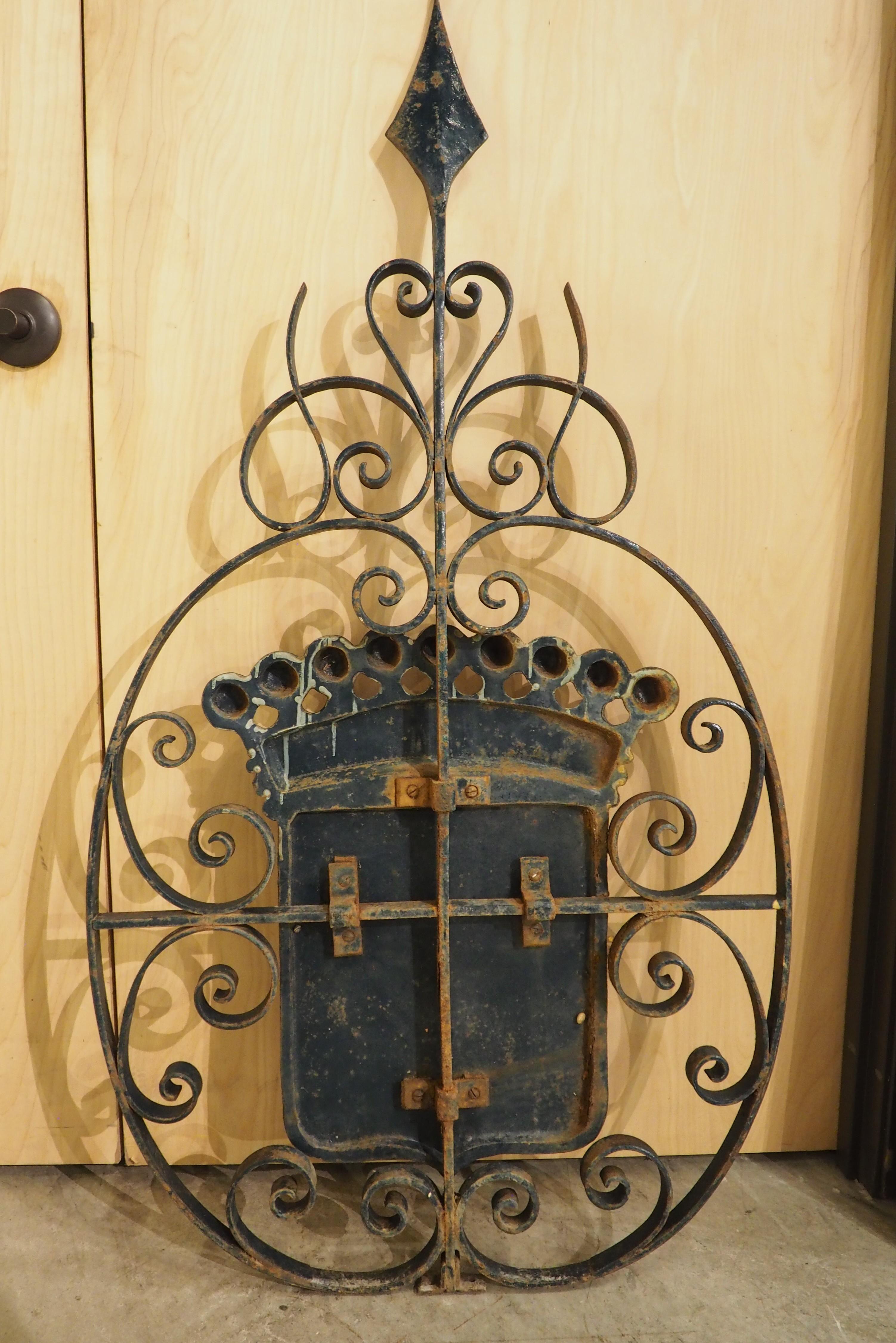 Painted Antique French Coat of Arms Plaque on Wrought Iron Backing, Circa 1900 For Sale 9