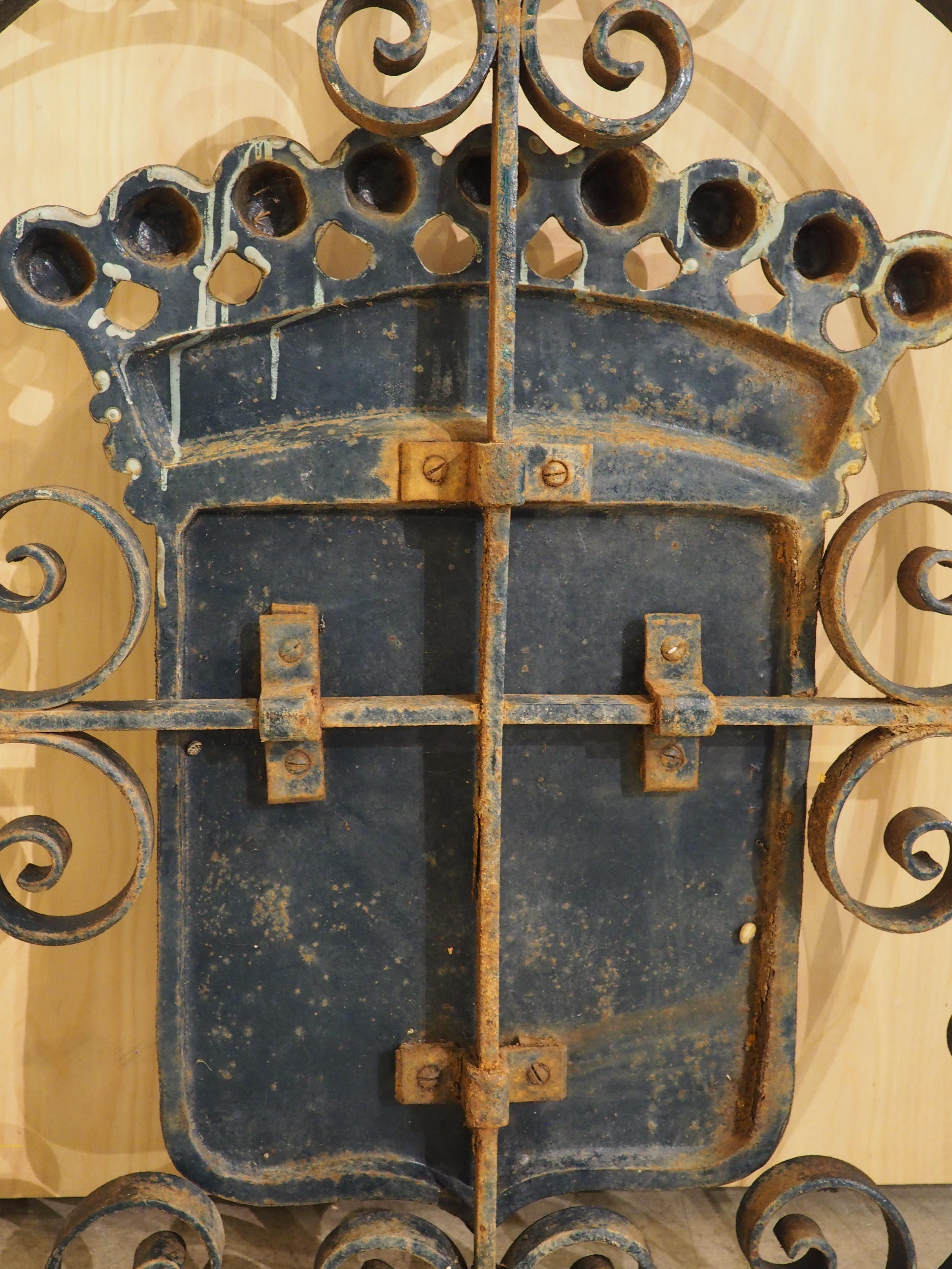 Painted Antique French Coat of Arms Plaque on Wrought Iron Backing, Circa 1900 For Sale 10
