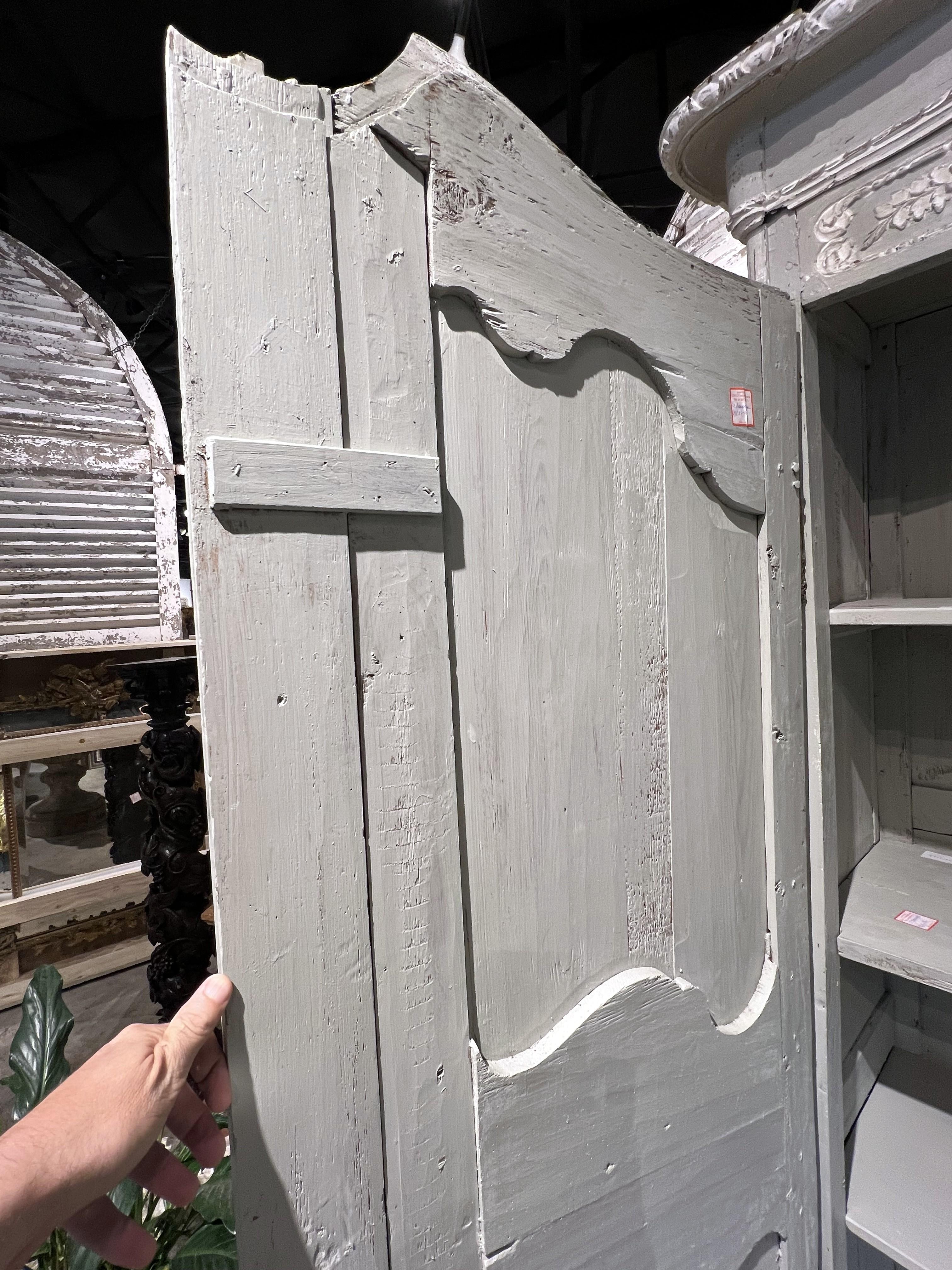 Armoire de Fécamp in Oak francese antico e dipinto, XIX secolo in vendita 10