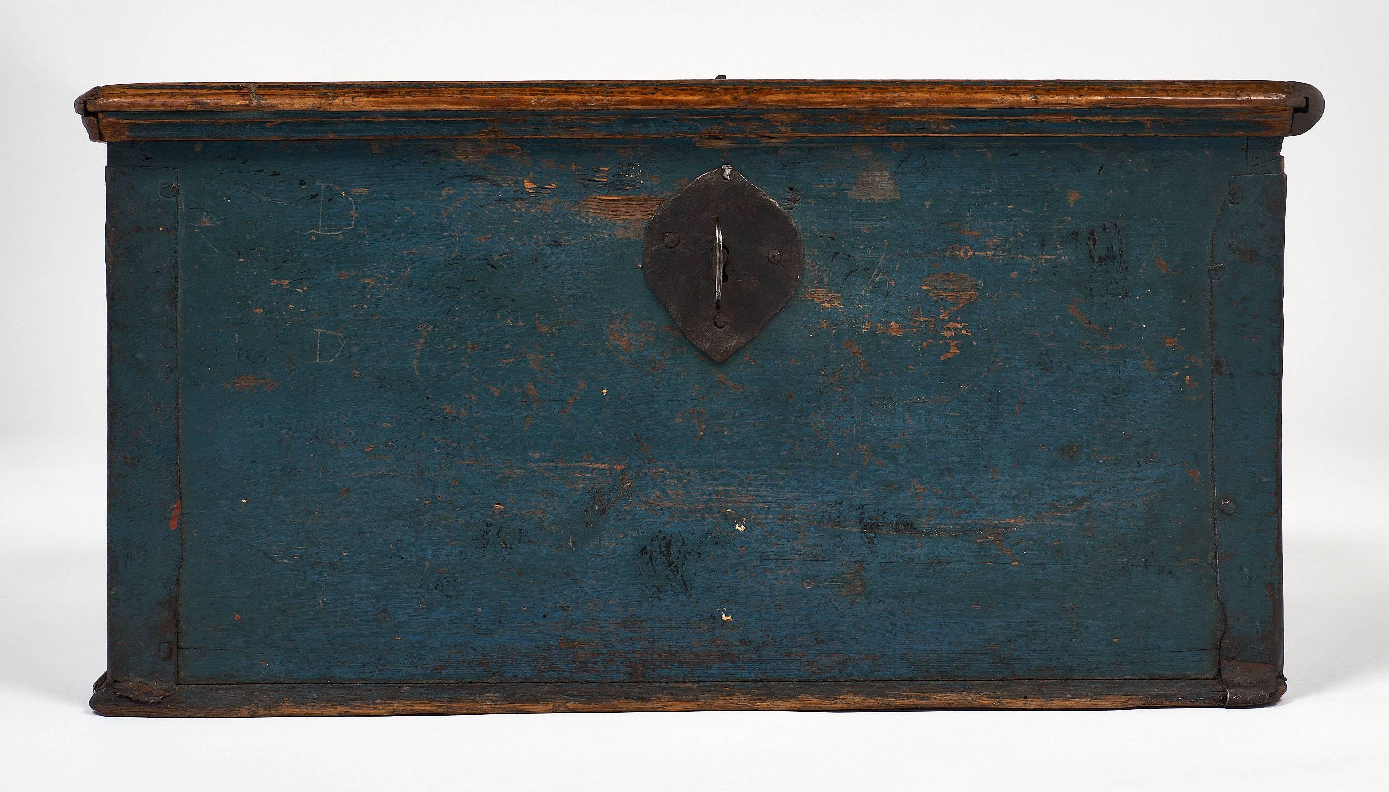 Painted Antique Italian Trunk In Excellent Condition In Austin, TX