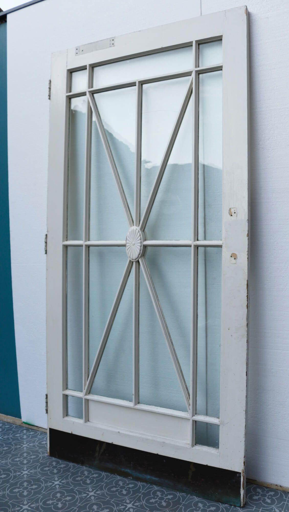 Vernissé Porte intérieure ou extérieure en verre peint Art Deco en vente
