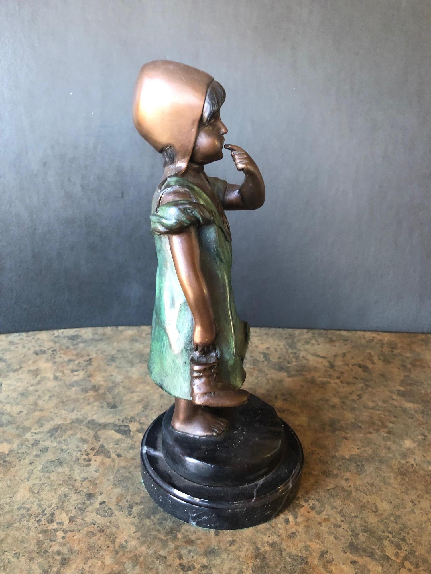 Sculpture en bronze peint d'une jeune fille par A Moreau Bon état - En vente à San Diego, CA