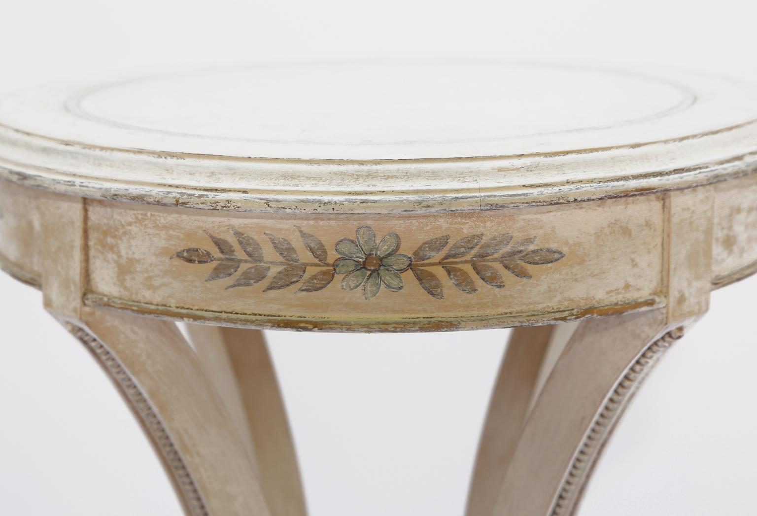 Painted Candle Stand Accent Table In Good Condition In West Palm Beach, FL