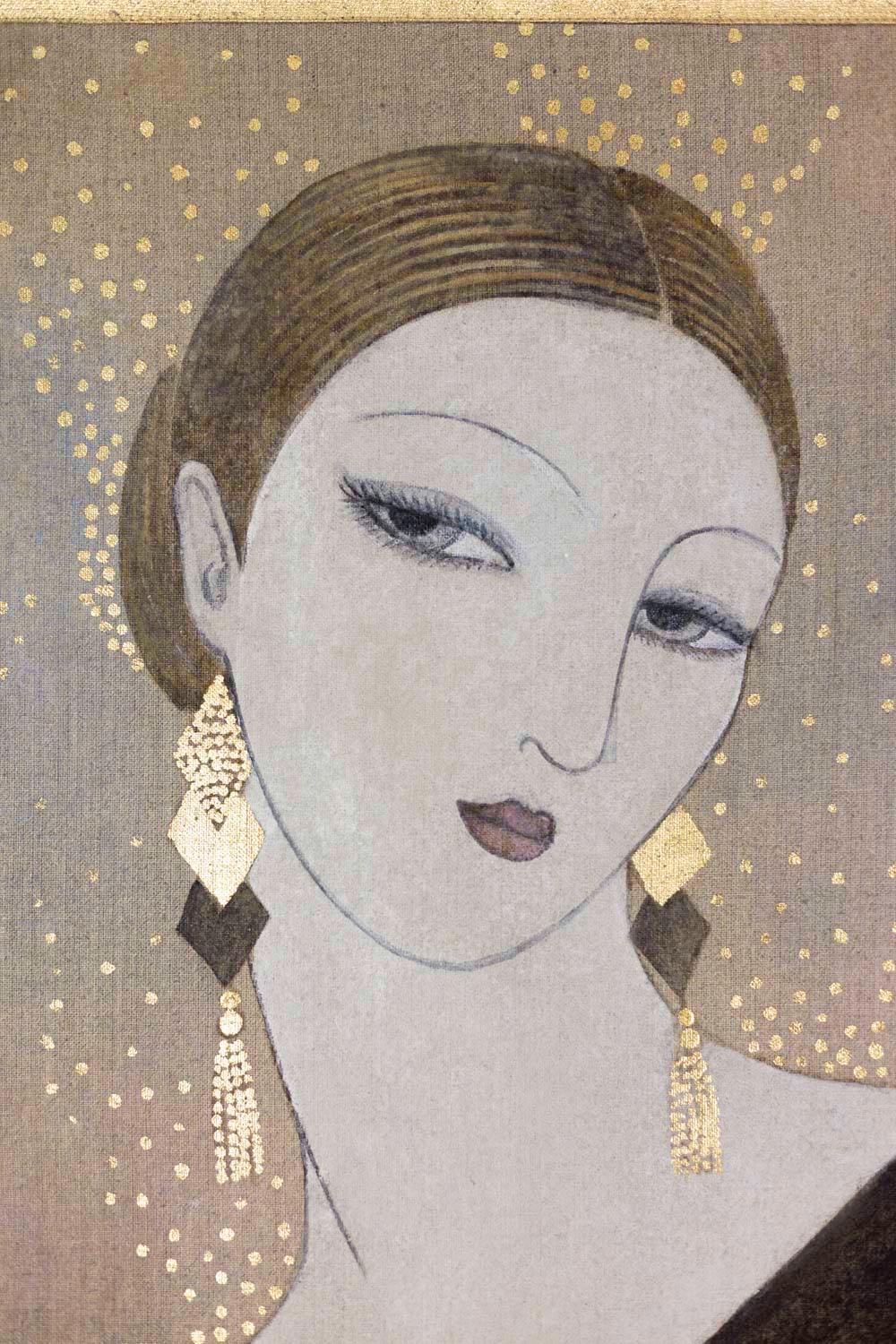 Painted canvas representing a woman wearing a long black Art Deco style dress with gilt handles. She rolls her head towards her left and wears two hanging earrings composed of gilt geometrical motifs. Background in grey tones outlined with gilt