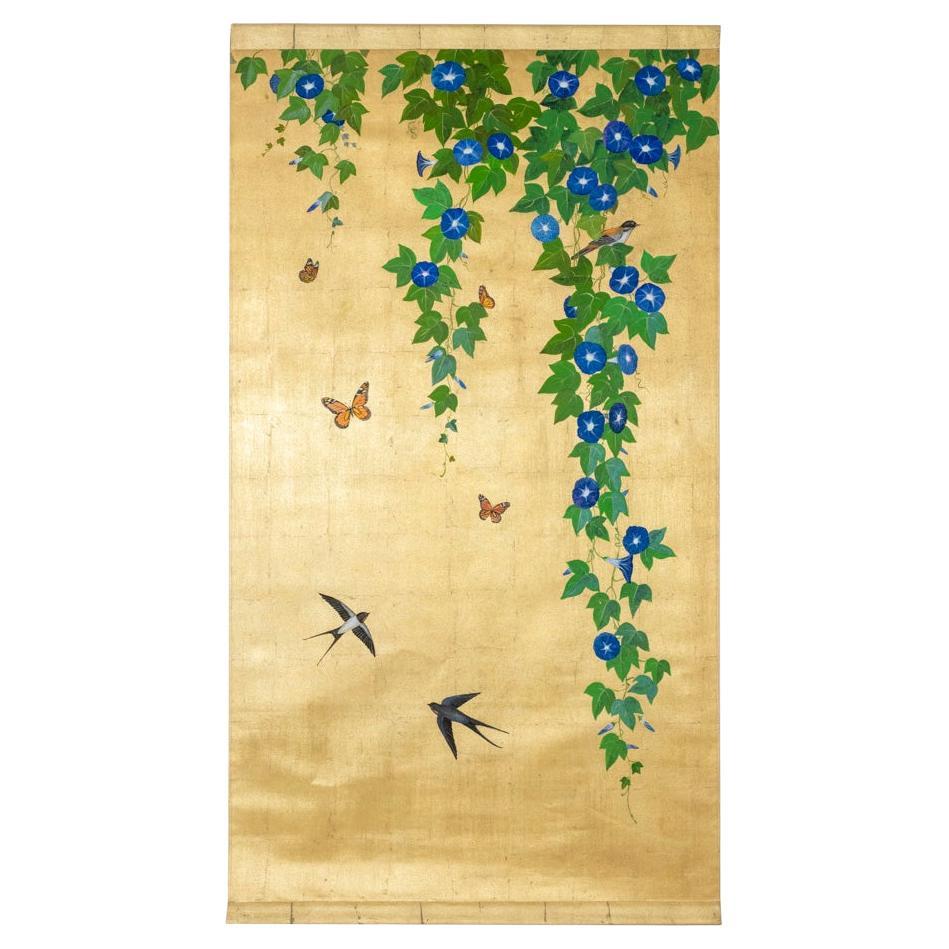 Bemalte Leinwand mit Blättern, Schmetterlingen und Vögeln, zeitgenössisches Werk