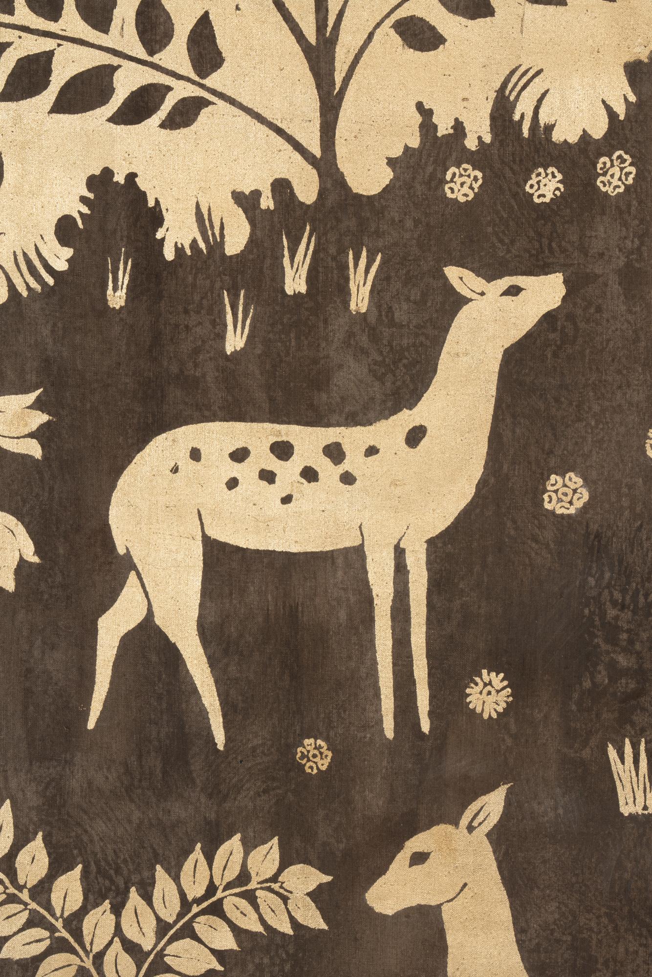 Painted linen canvas representing two golden deer on a golden floral background.

Contemporary French work.