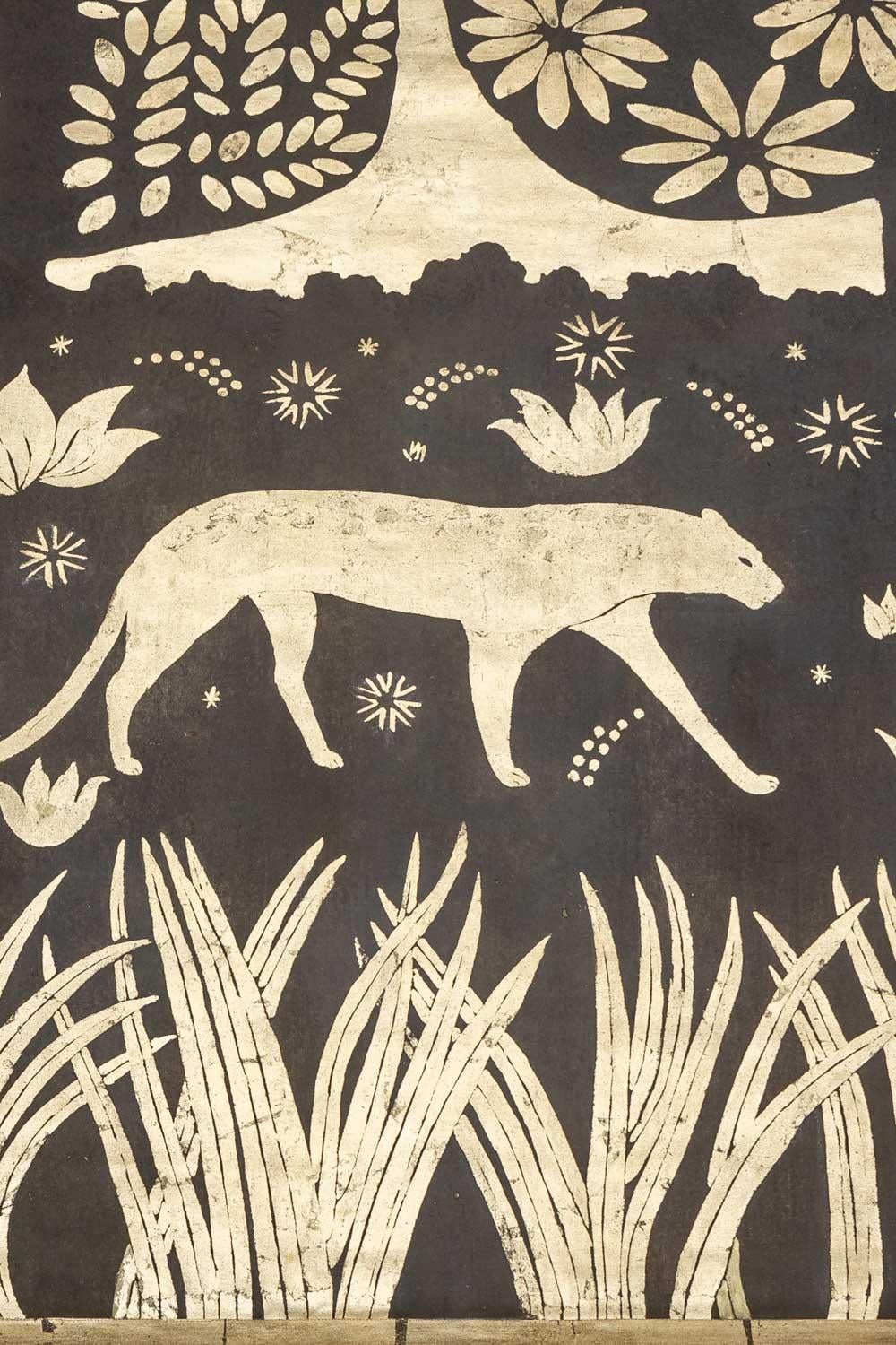 Français Toile peinte. Panthère sur un fond doré. Travail contemporain en vente