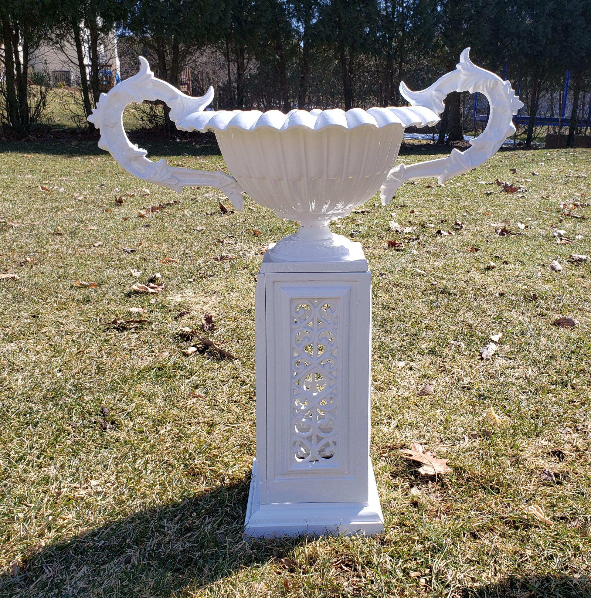 Painted Cast Iron Garden Urns and Pedestal Bases, American, Mid-20th Century For Sale 7