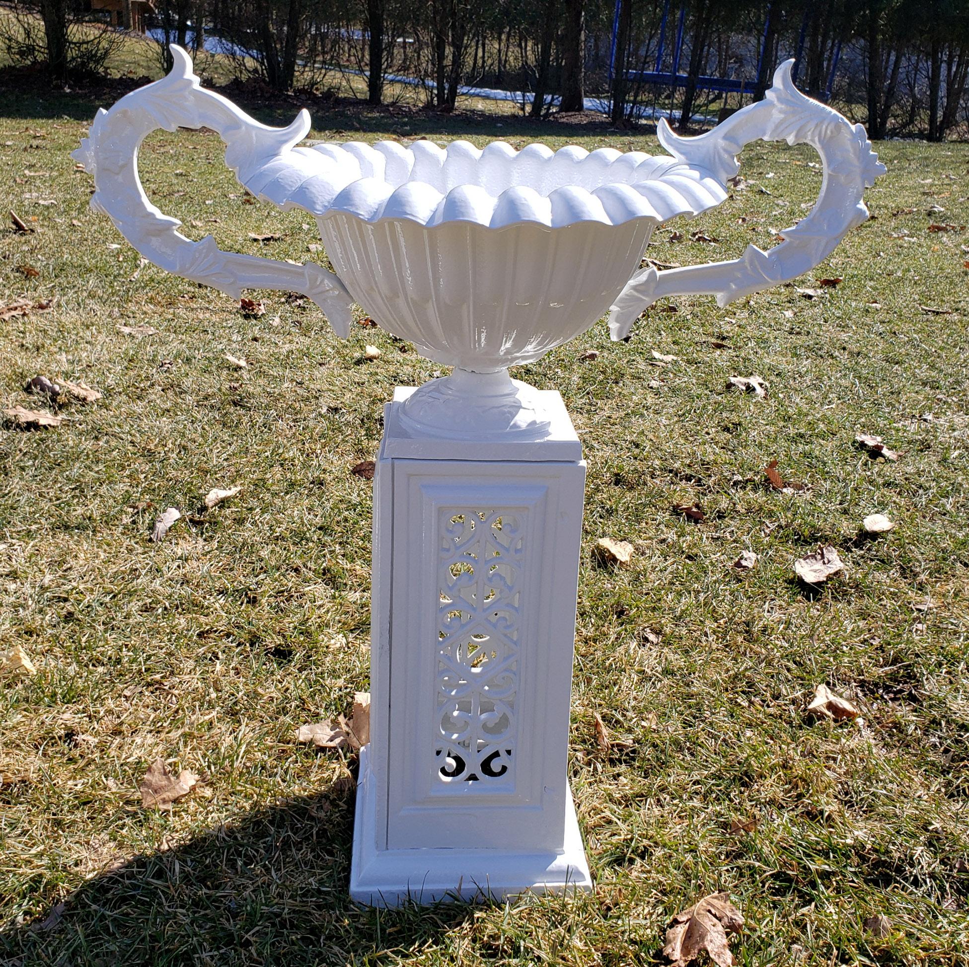 Painted Cast Iron Garden Urns and Pedestal Bases, American, Mid-20th Century For Sale 3