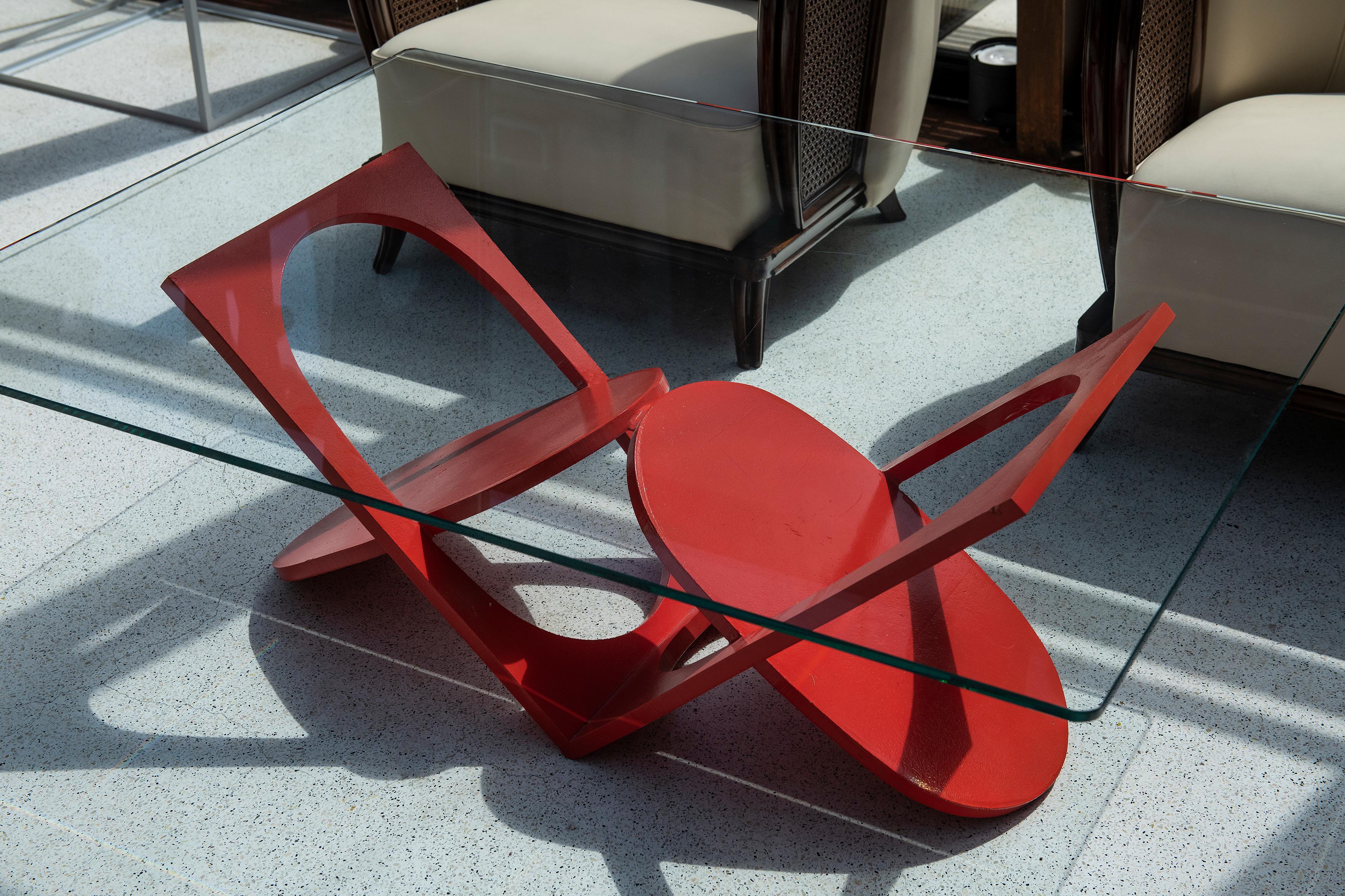 Painted cast iron low table by Valenti. Barcelona, circa 1970.

Dimensions of the table structure without glass: 43 cm height, 90 cm width, 40 cm depth.