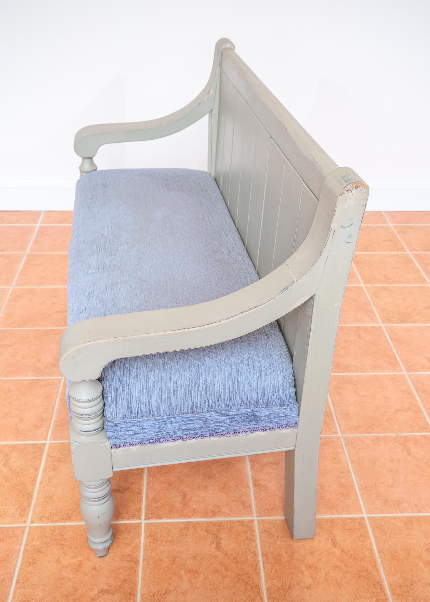 Banc de chapelle peint English Antique Upholstered Oak Victorian Settle Grey Blue en vente 8