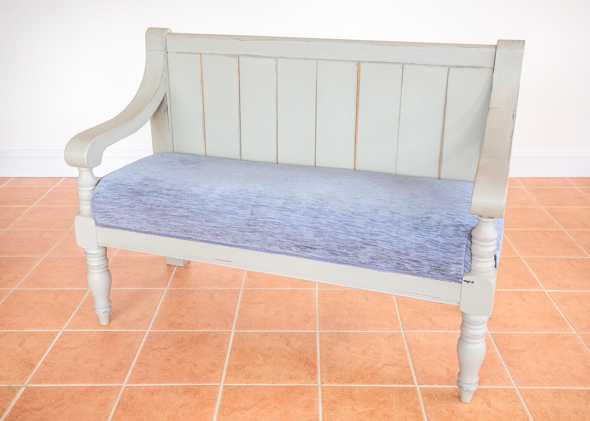XIXe siècle Banc de chapelle peint English Antique Upholstered Oak Victorian Settle Grey Blue en vente